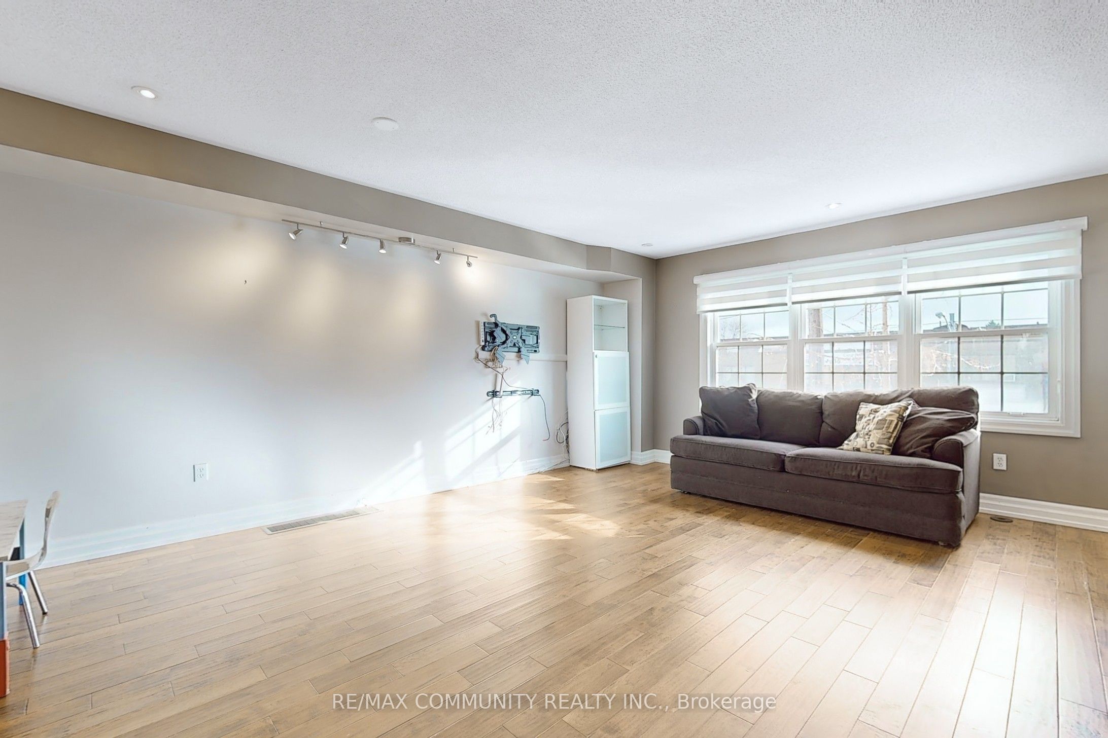 MLS #W12450455 image #10