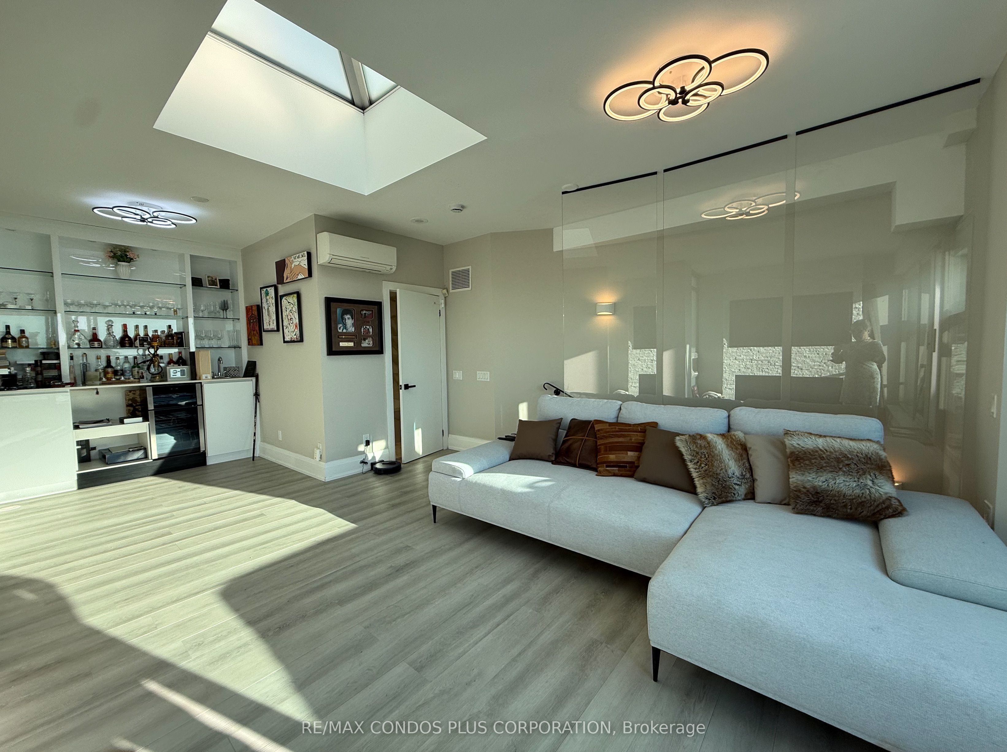 MLS #W12450937 image #10