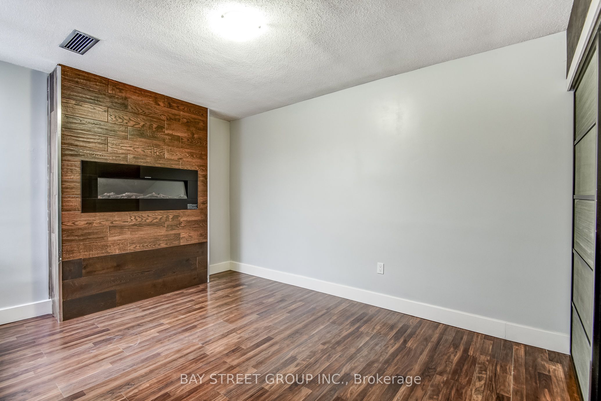 MLS #W12450938 image #10