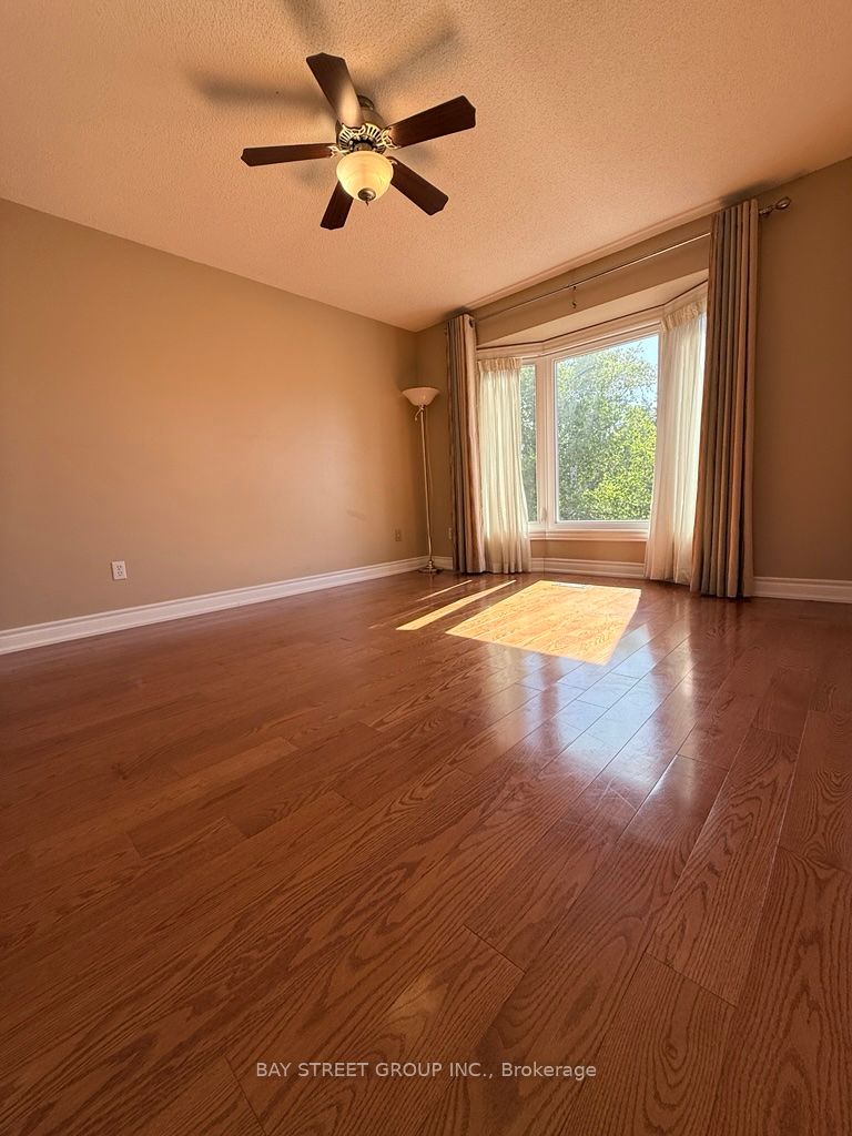 MLS #W12452608 image #14