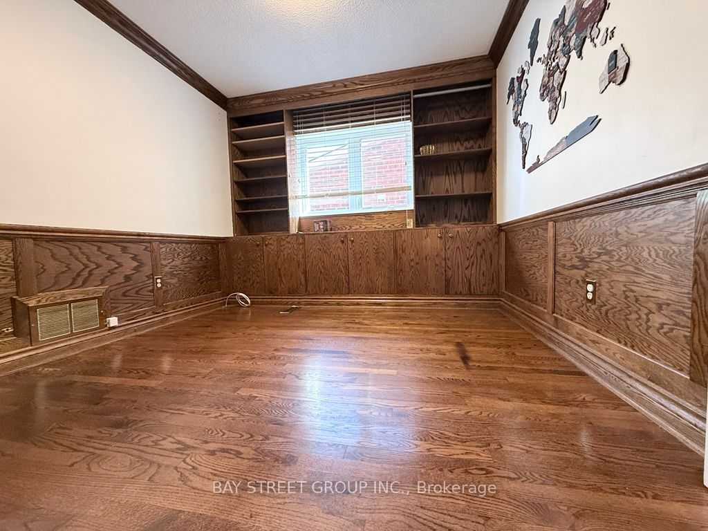 MLS #W12452608 image #7