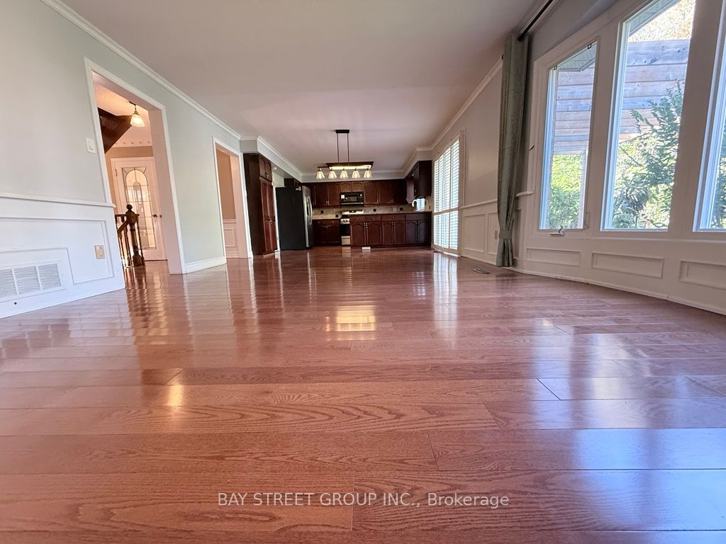 MLS #W12452608 image #8