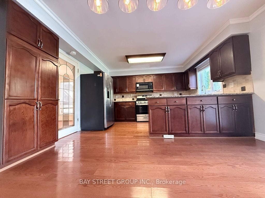 MLS #W12452608 image #9