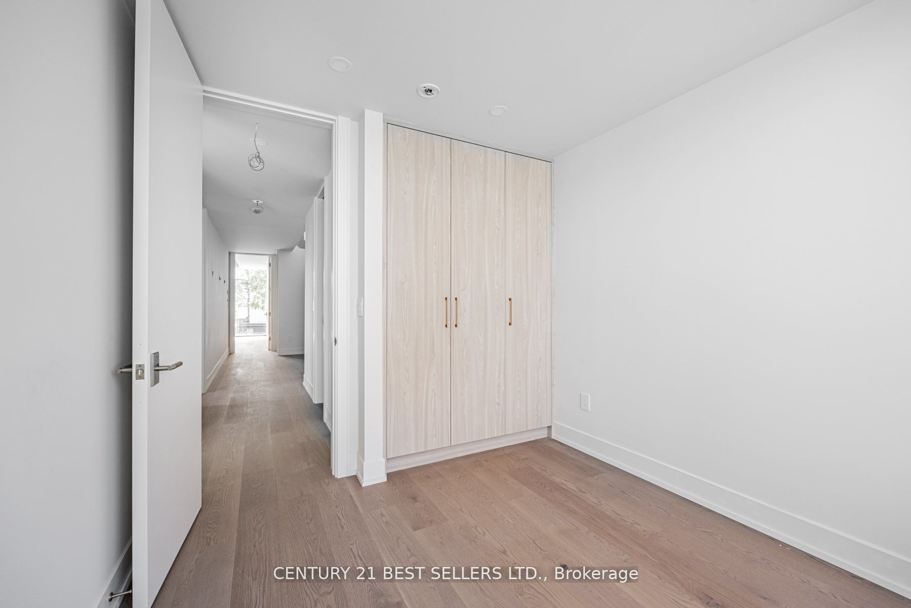 MLS #W12452633 image #13