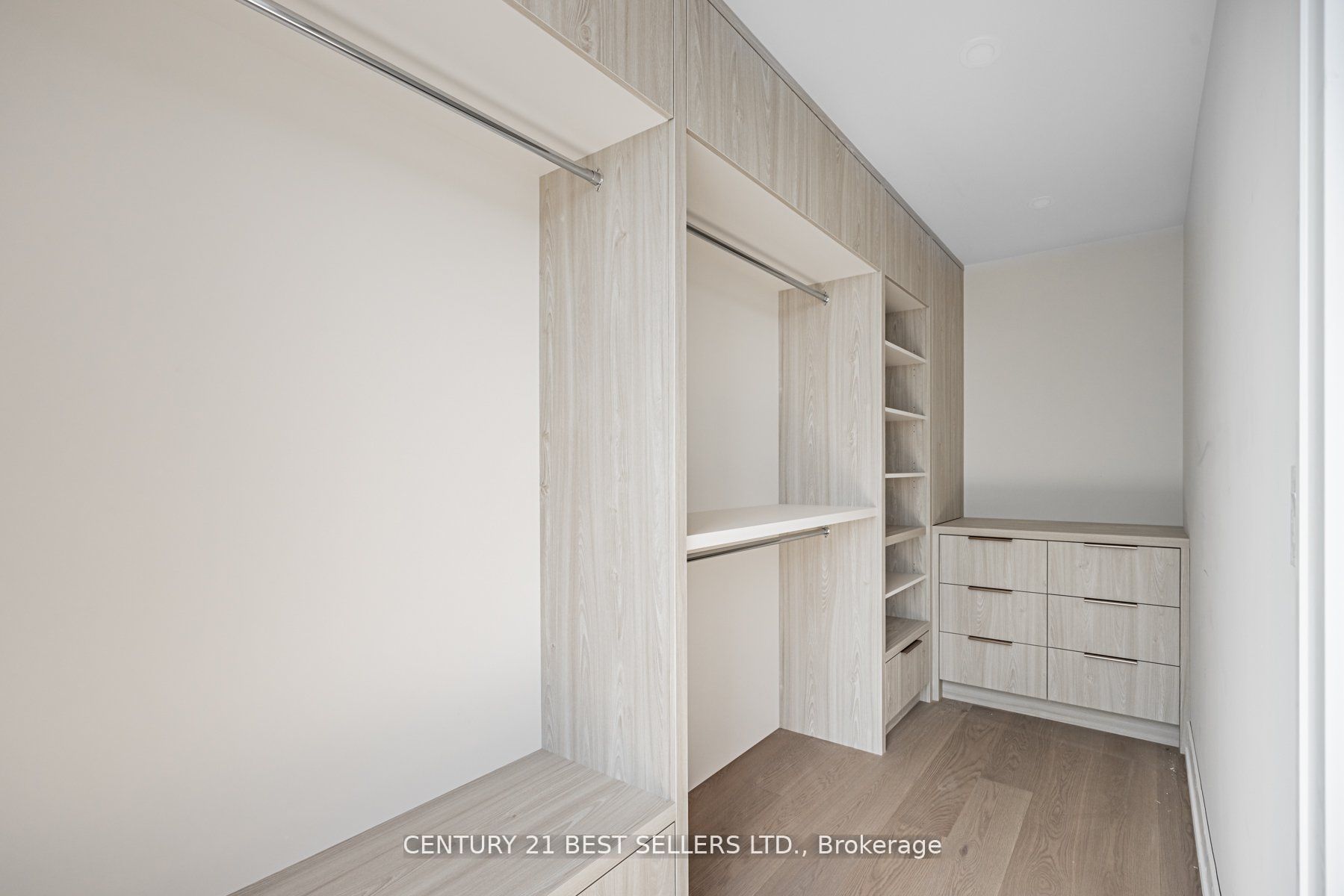 MLS #W12452633 image #14