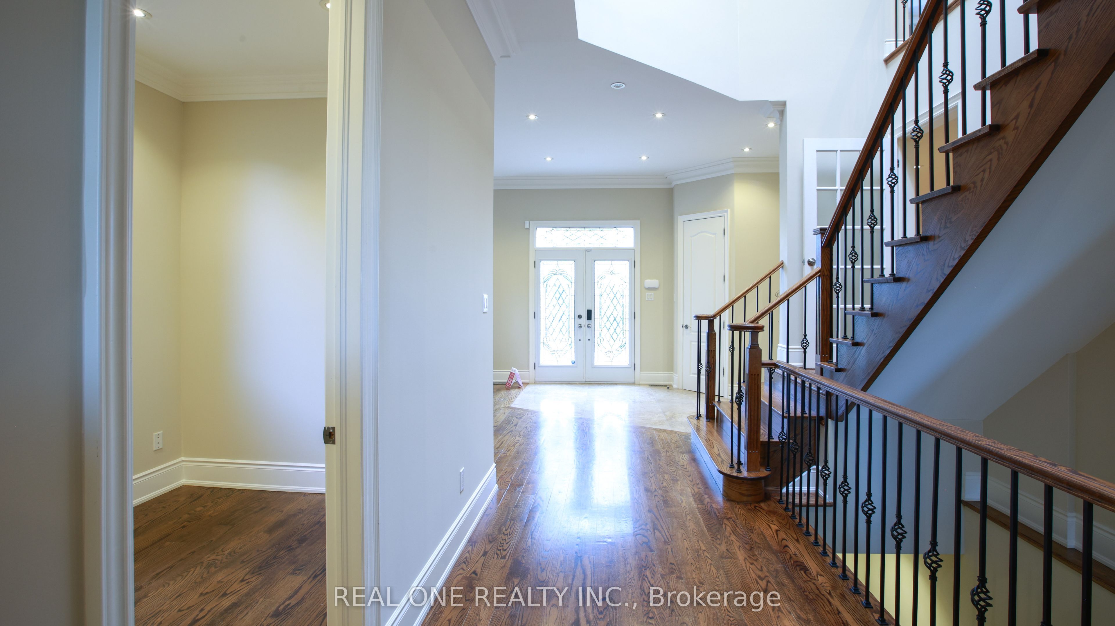 MLS #W12455341 image #13