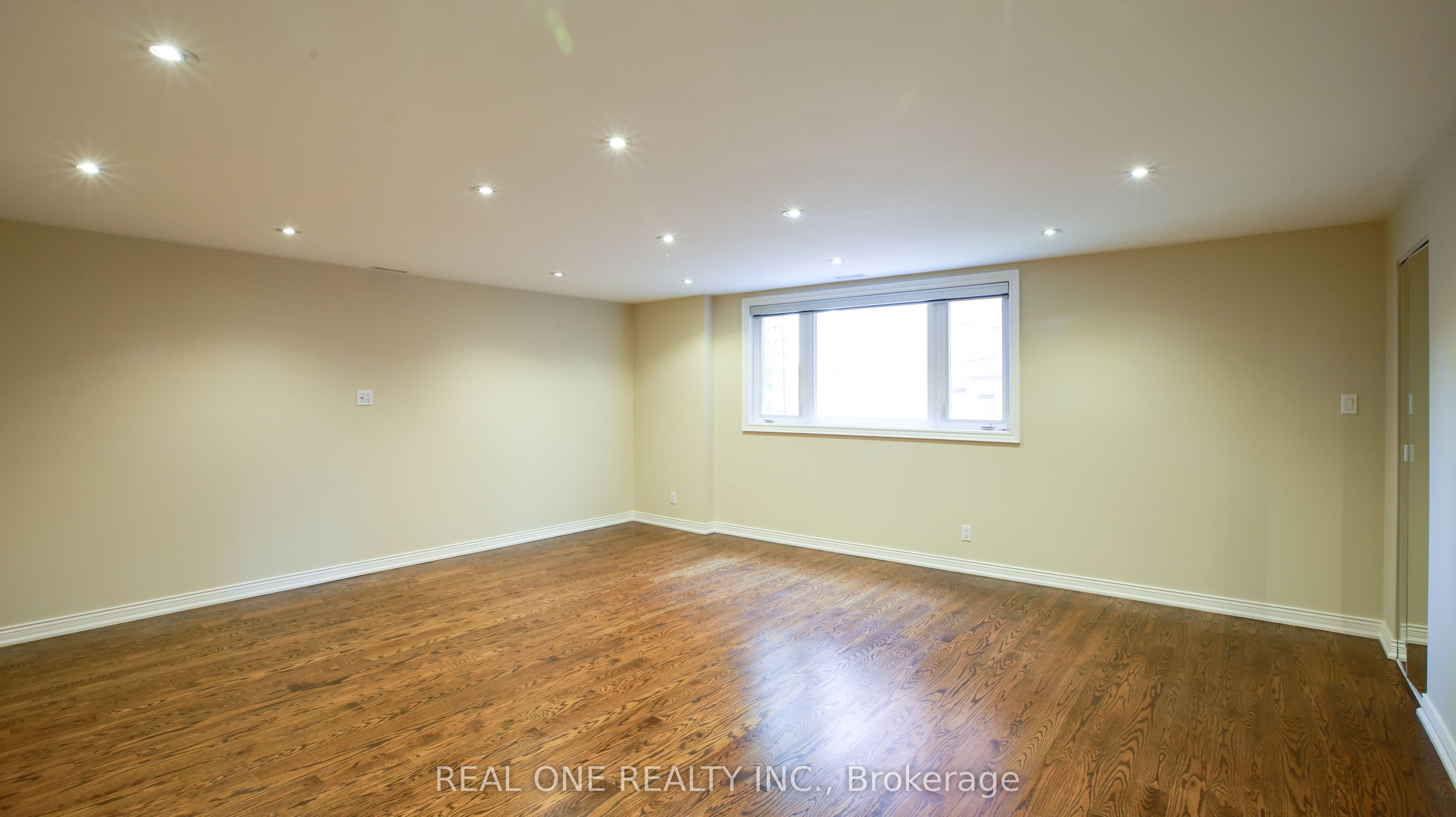 MLS #W12455341 image #16