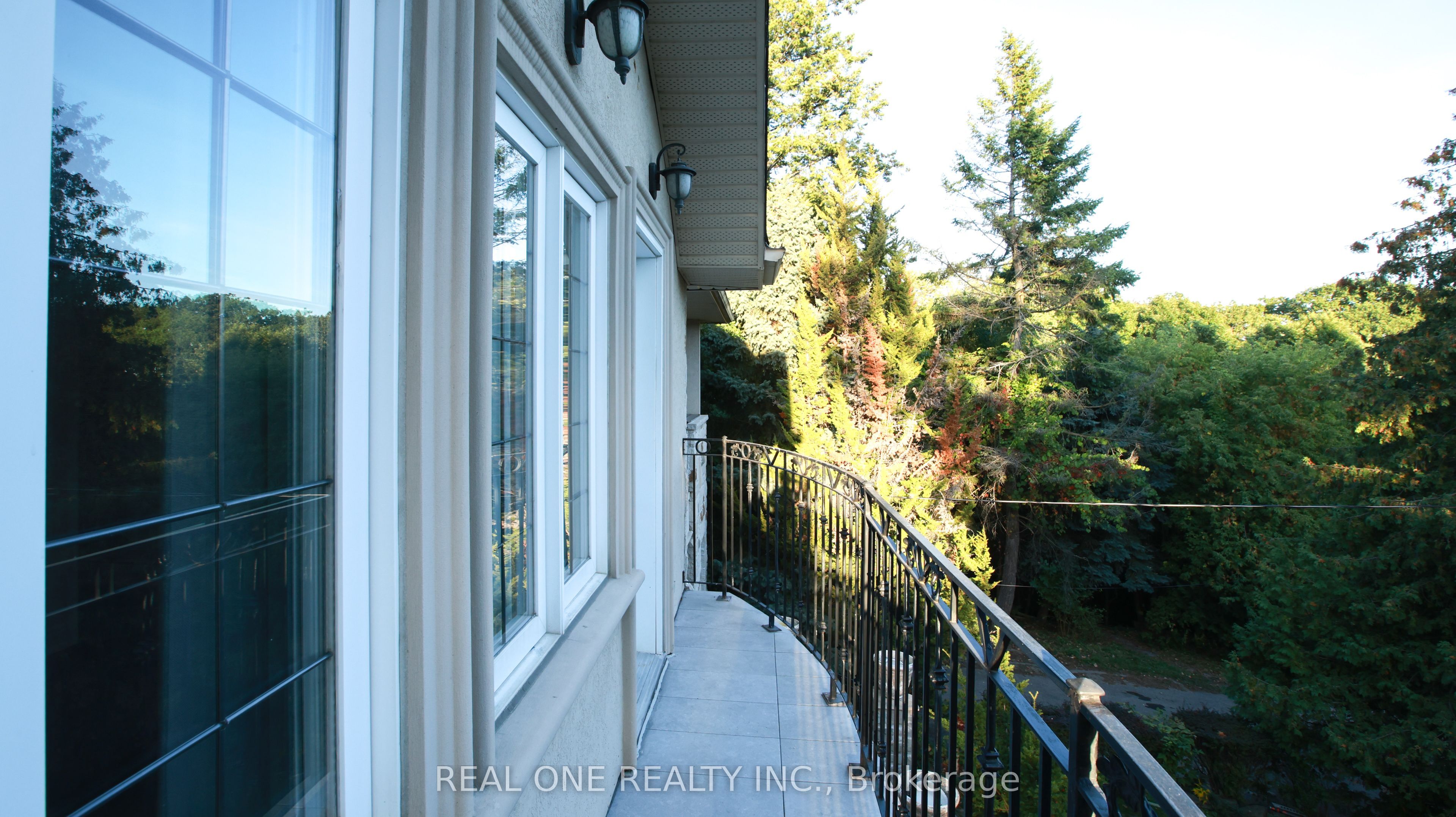 MLS #W12455341 image #40