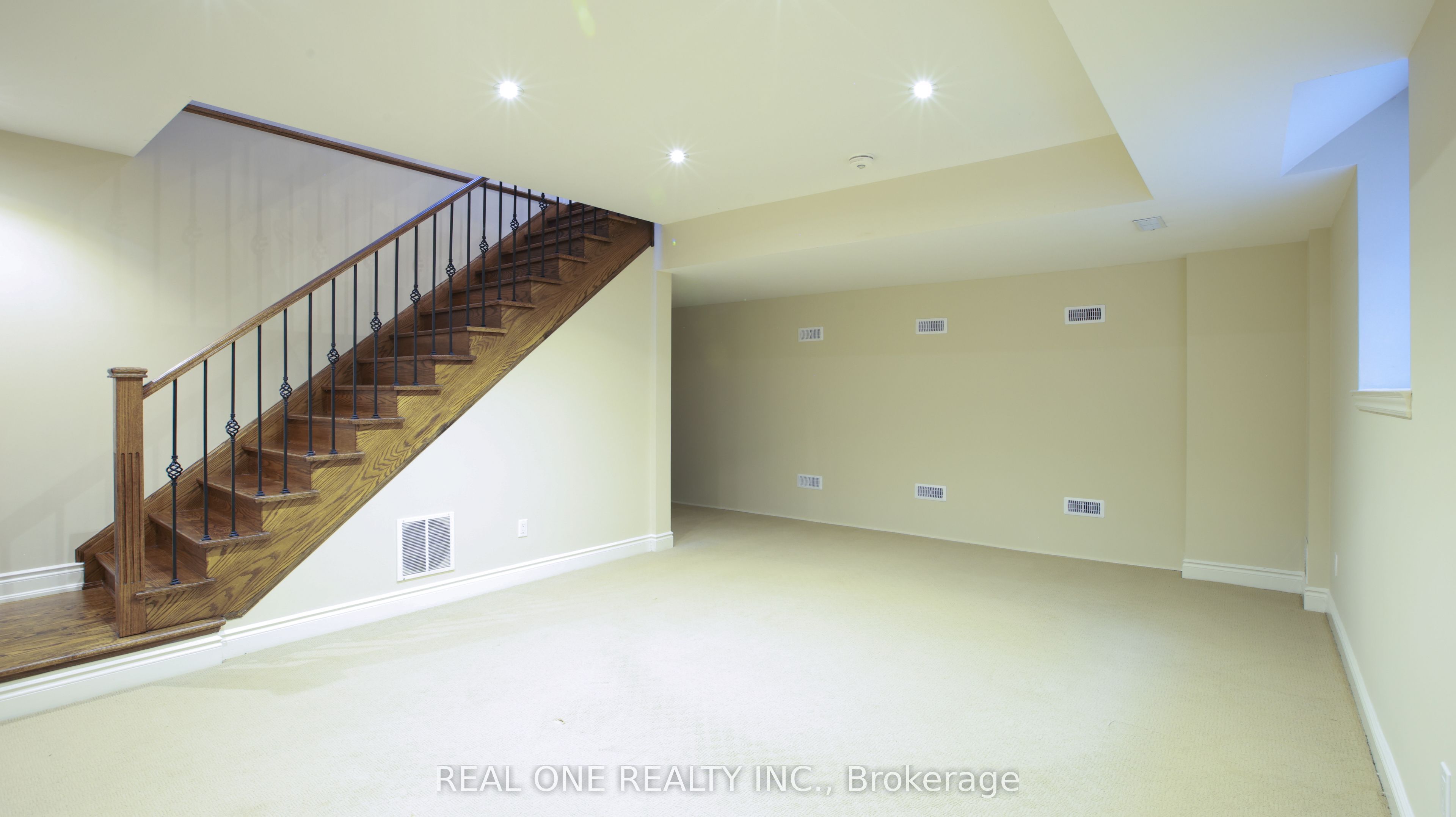 MLS #W12455341 image #42