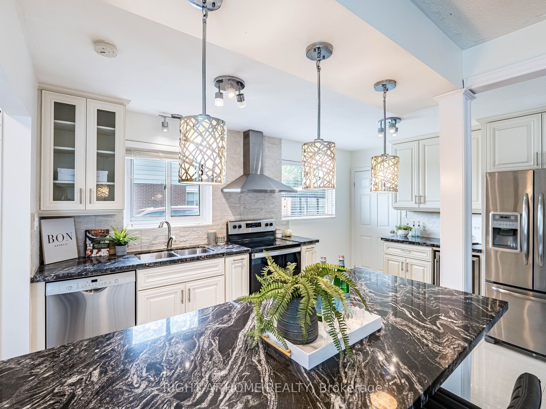 MLS #W12455457 image #7