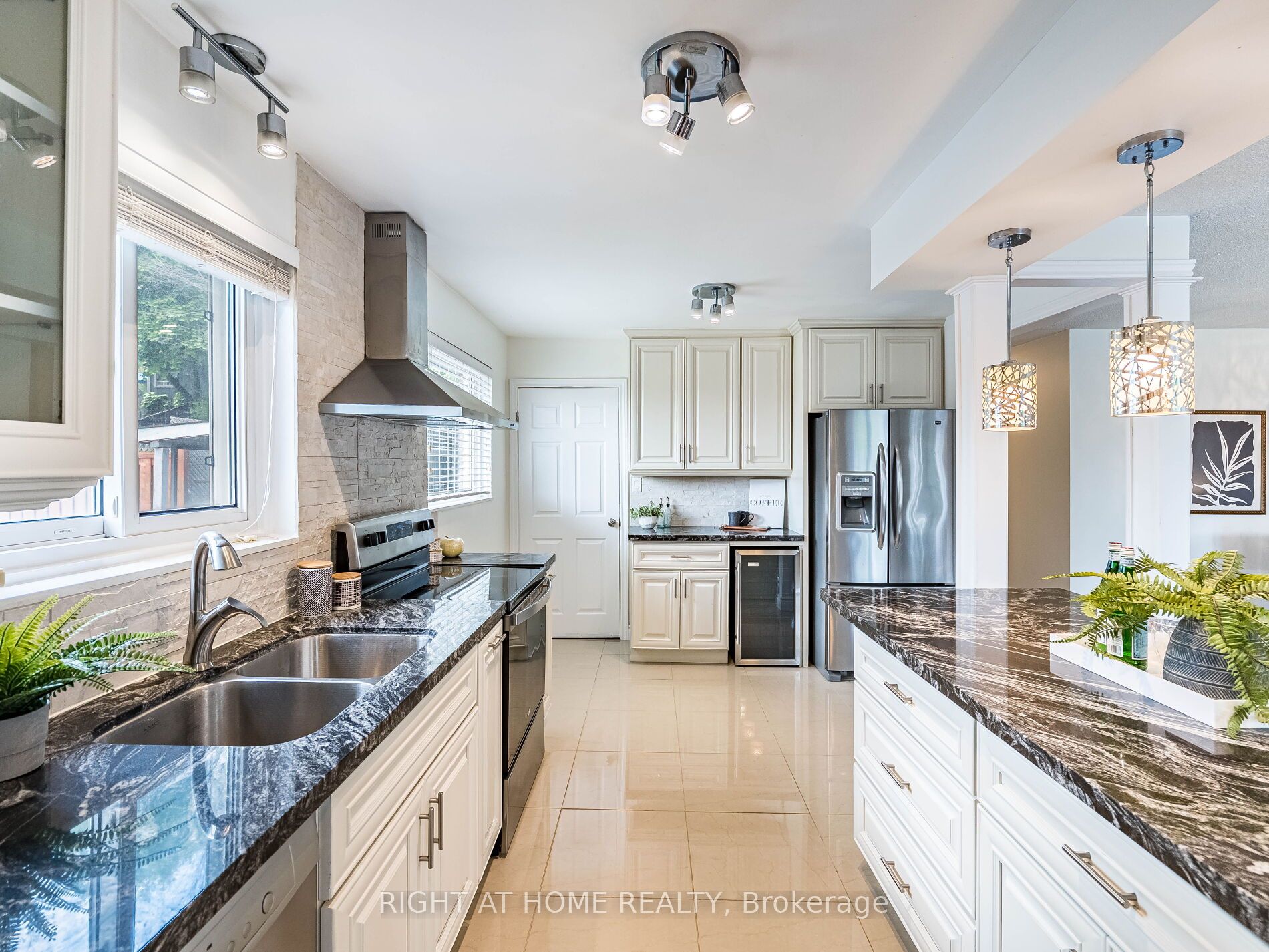 MLS #W12455457 image #8