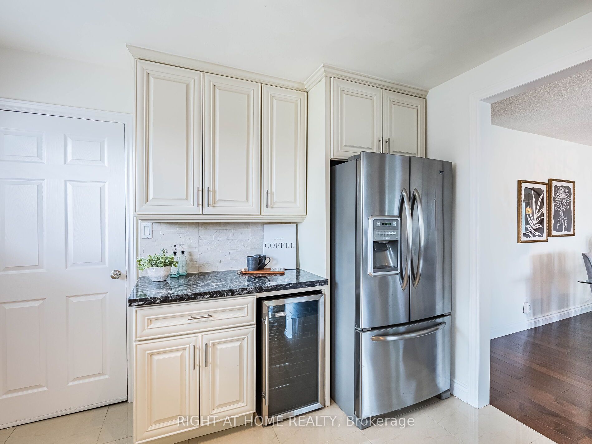 MLS #W12455457 image #9