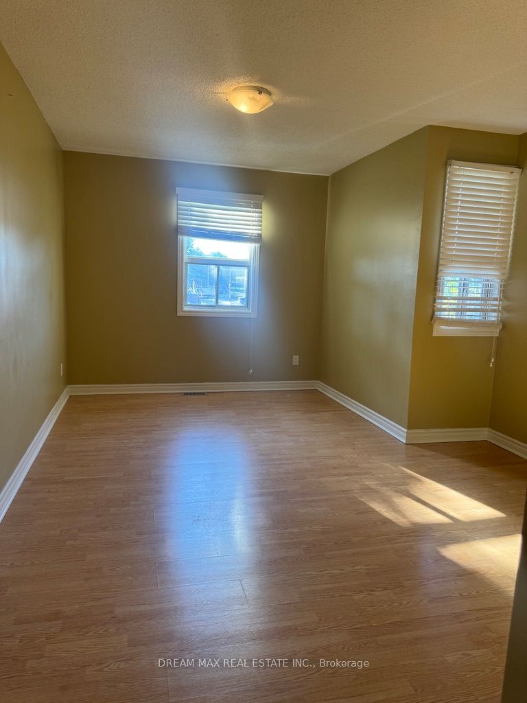 MLS #W12455755 image #14