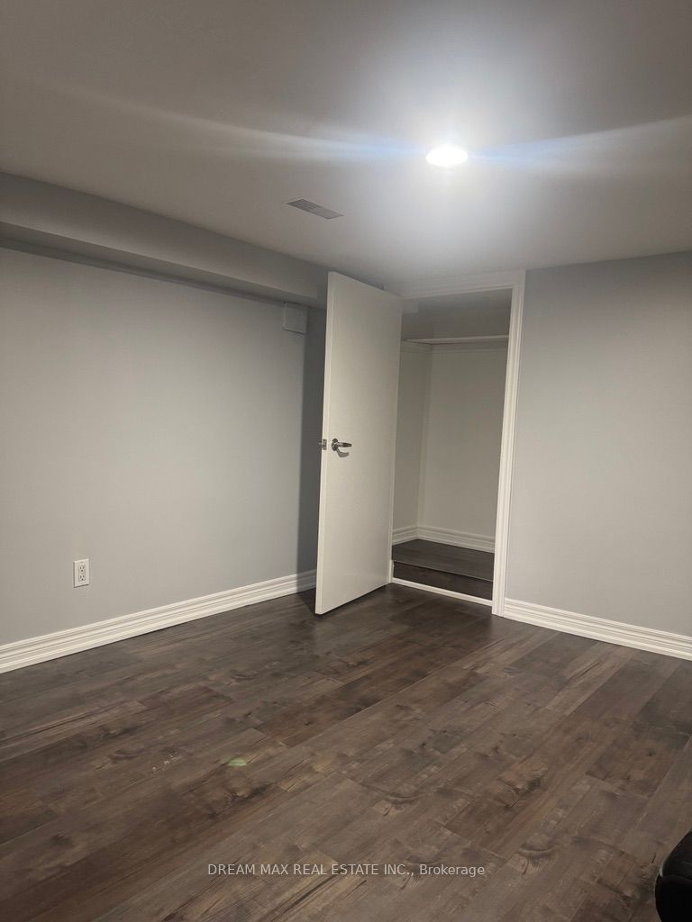 MLS #W12455755 image #15