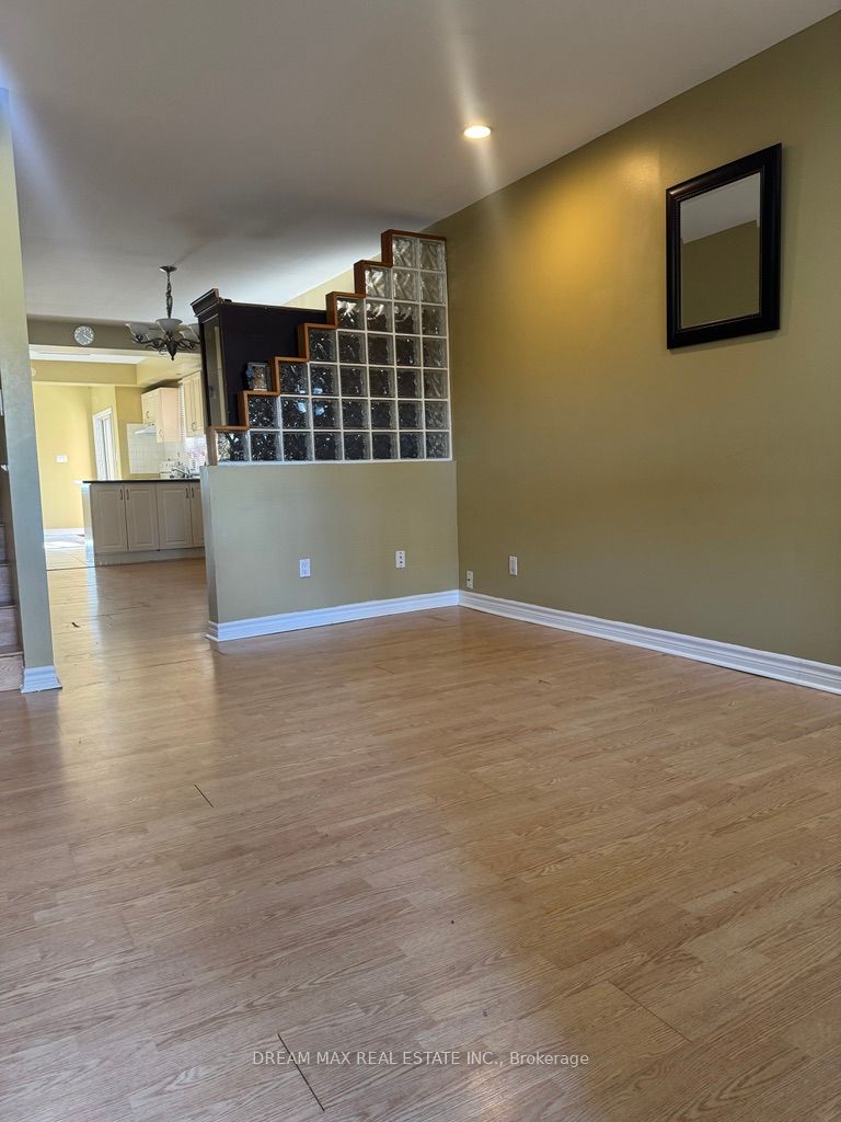 MLS #W12455755 image #23