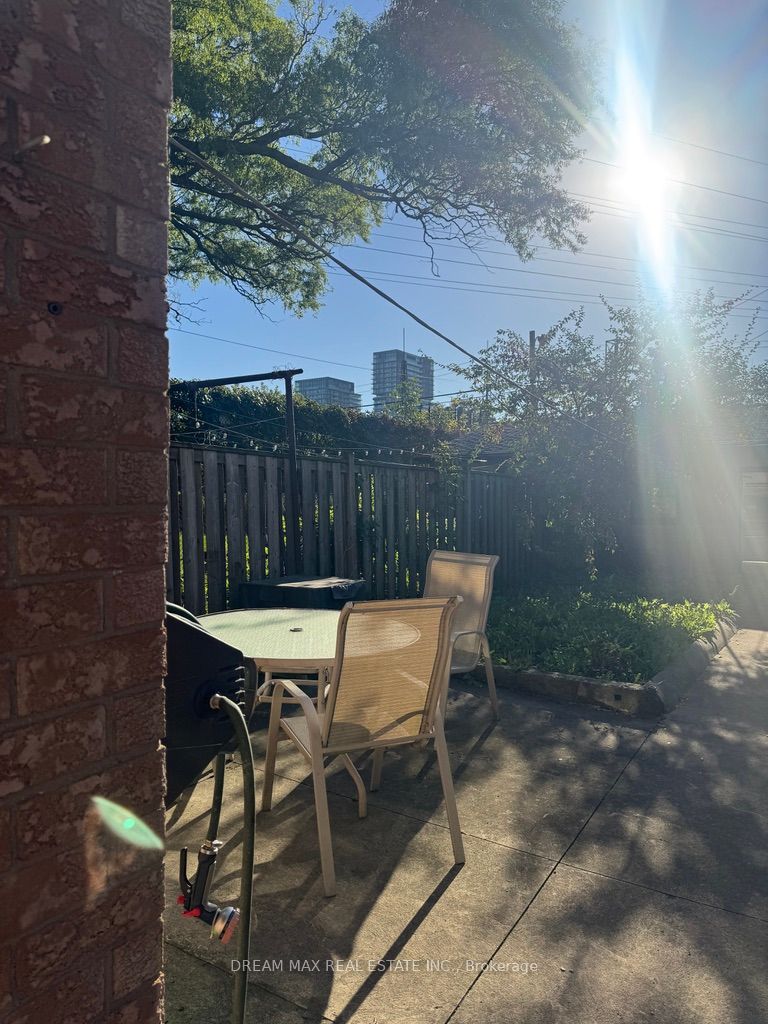 MLS #W12455755 image #9