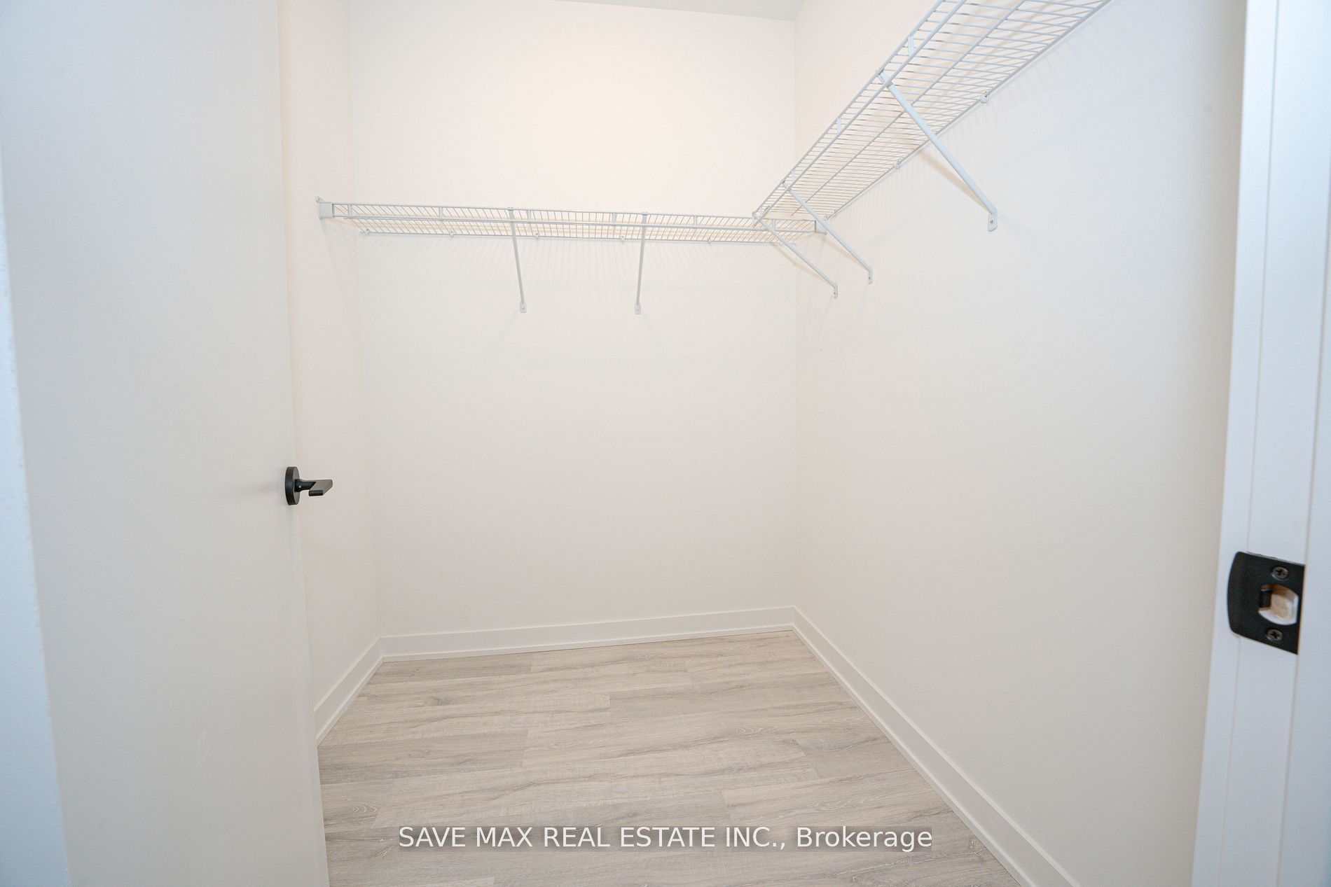 MLS #W12455910 image #13