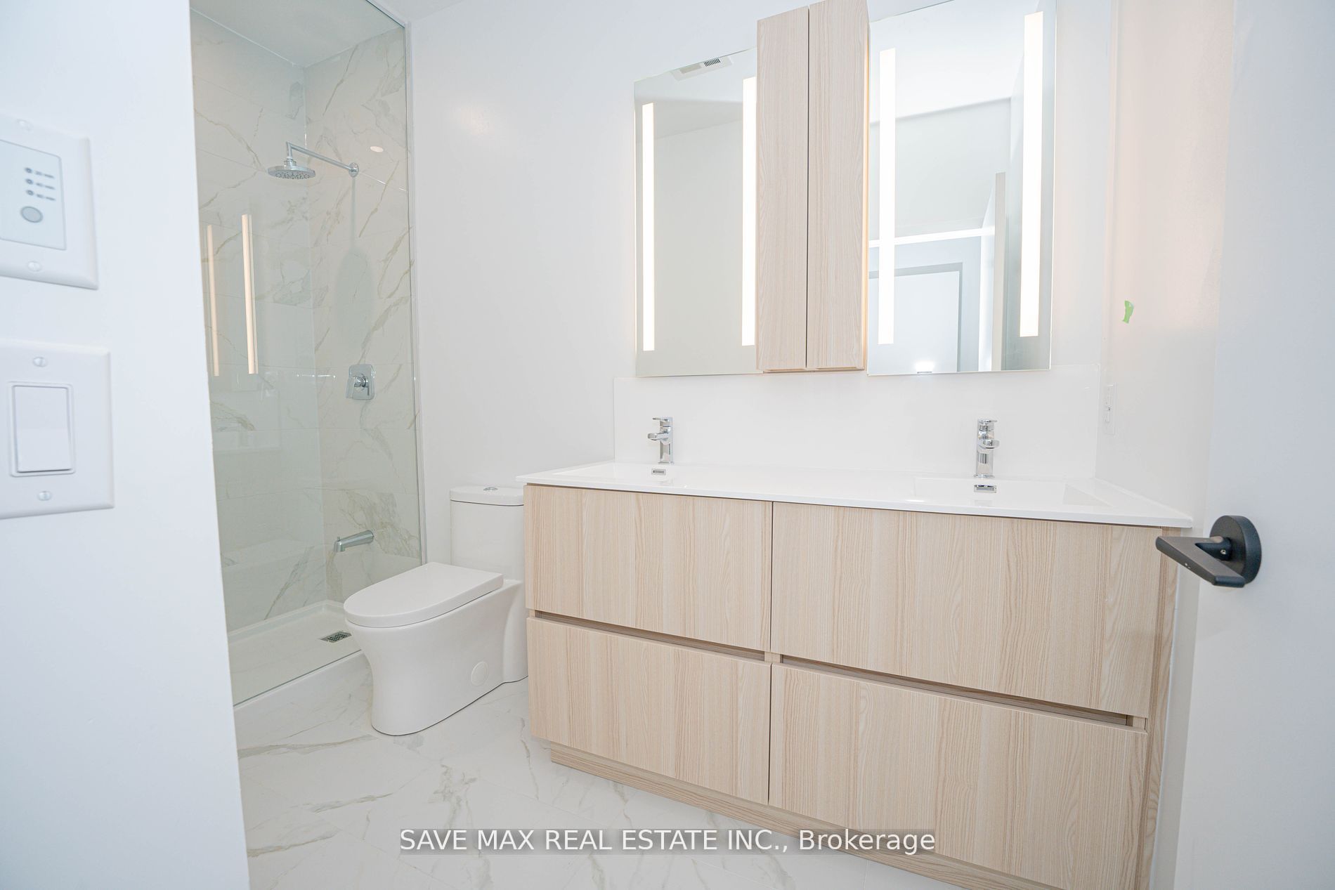 MLS #W12455910 image #14