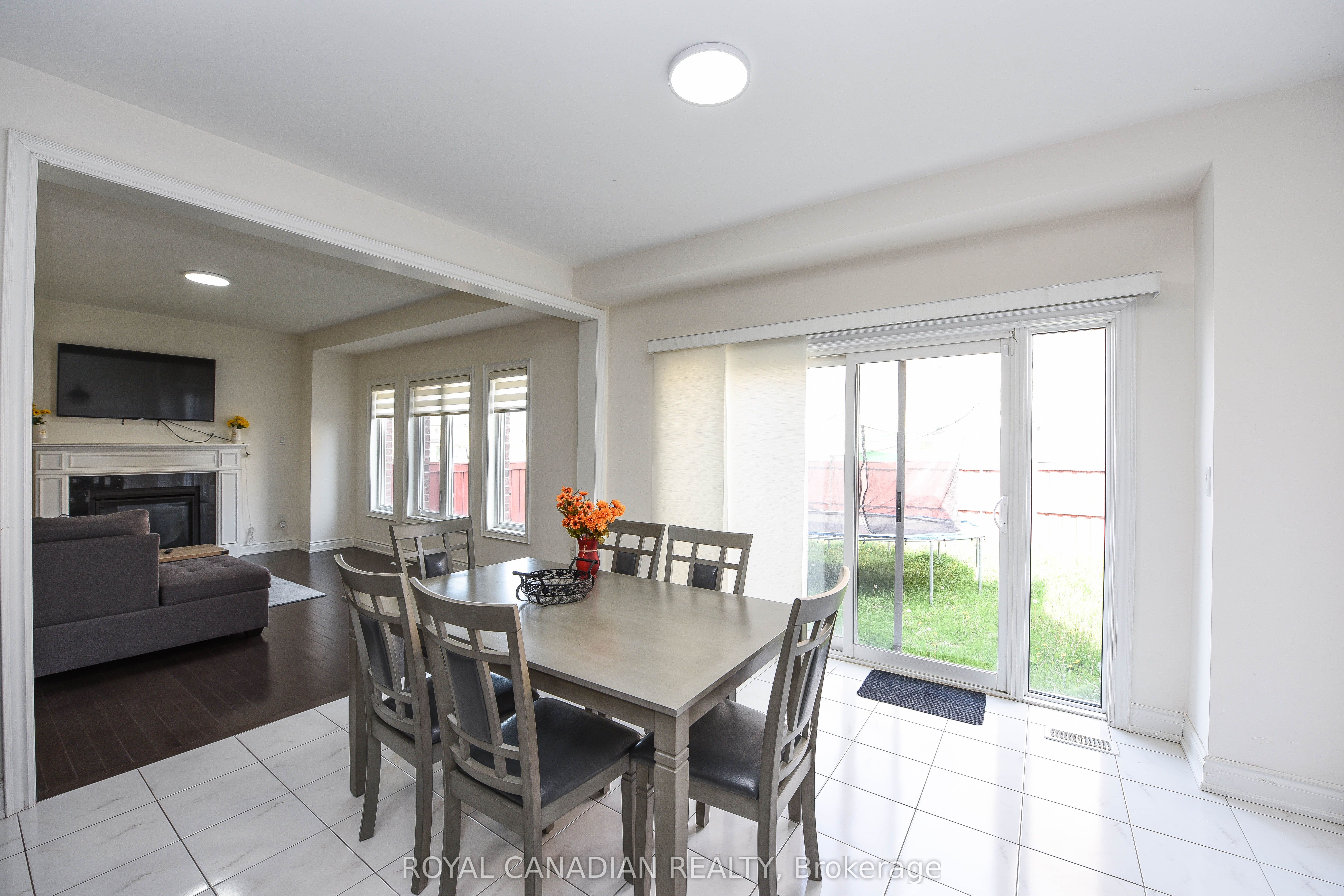 MLS #W12456580 image #11