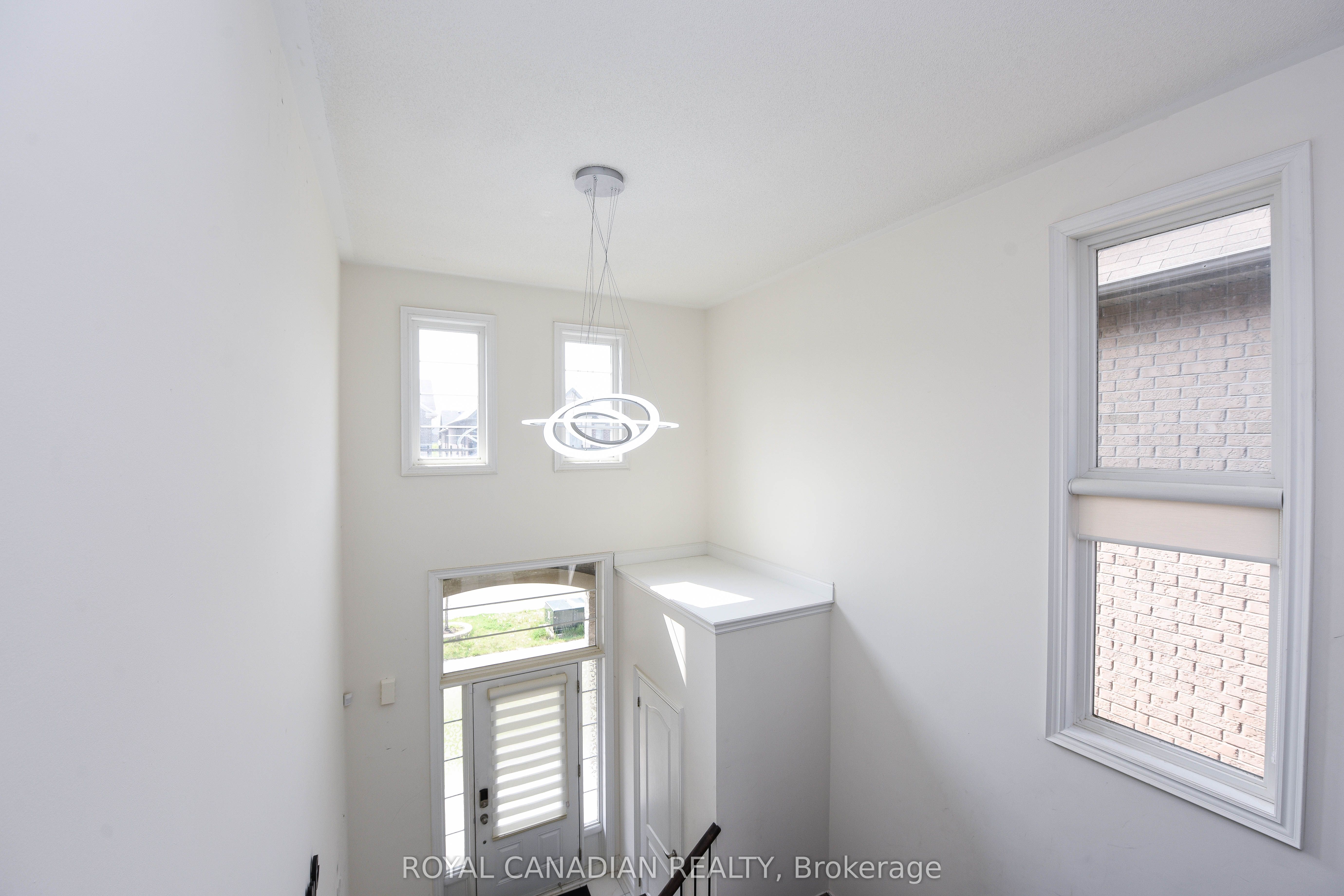 MLS #W12456580 image #4