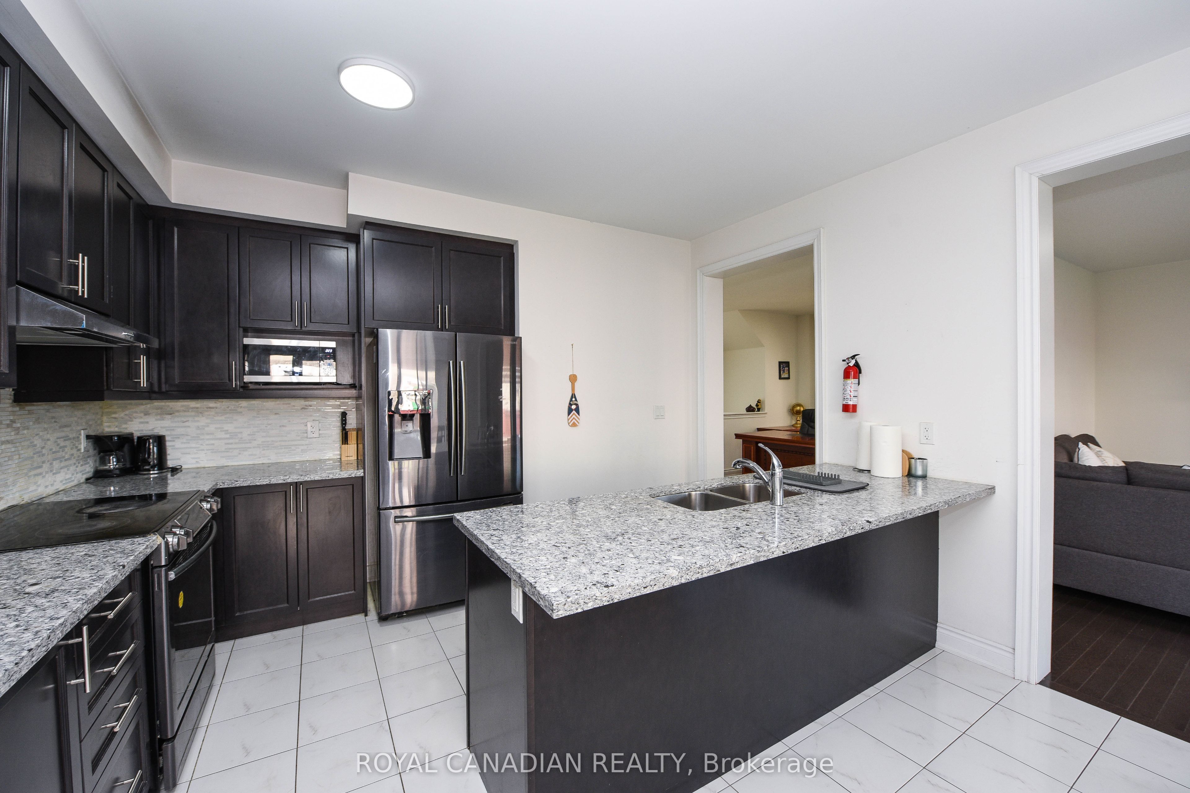 MLS #W12456580 image #8