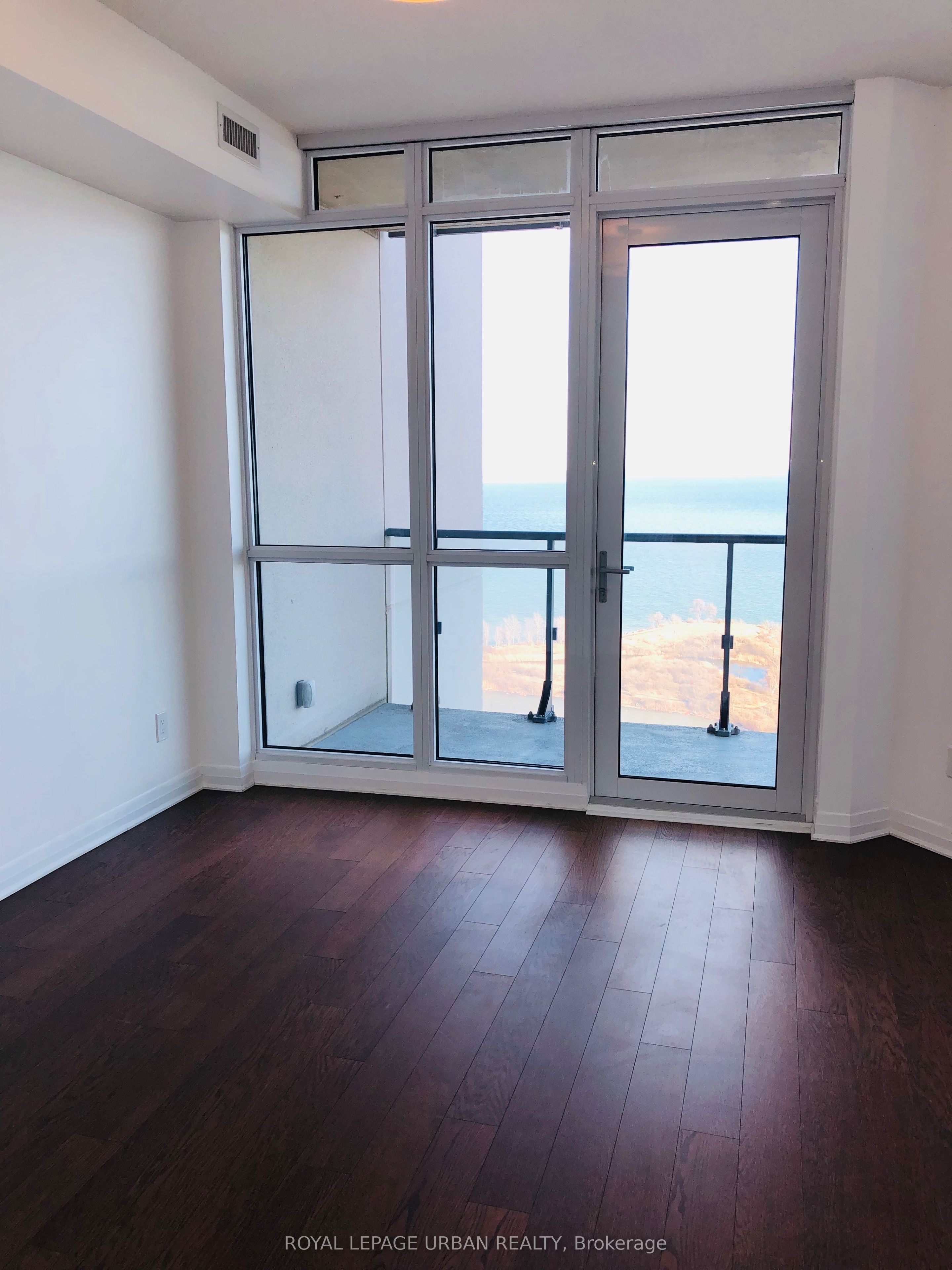 MLS #W12456658 image #13