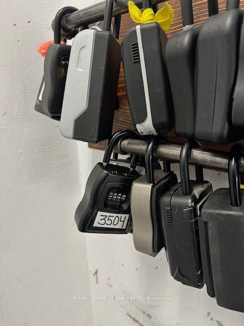 MLS #W12456658 image #26