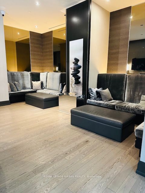 MLS #W12456658 image #30