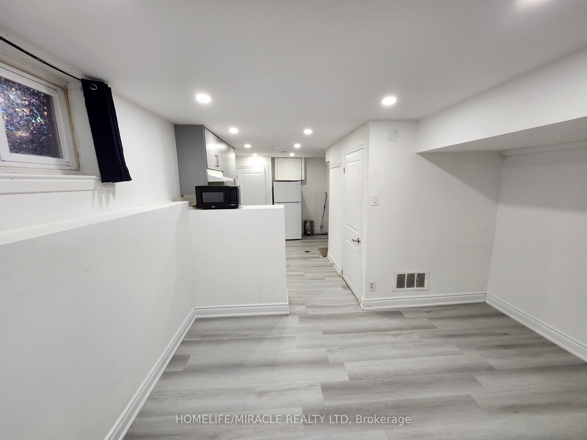 MLS #W12457132 image #2