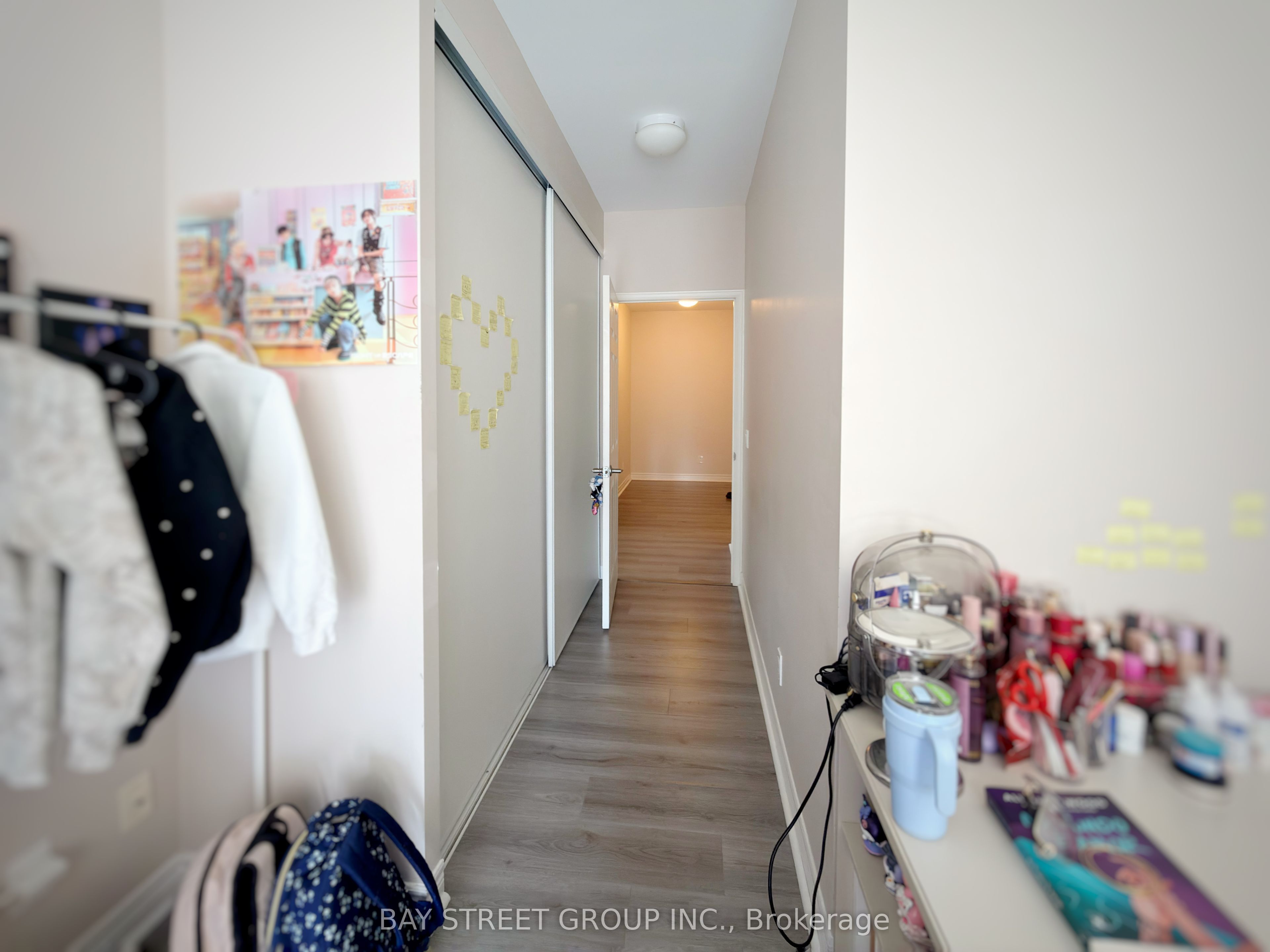 MLS #W12457412 image #10