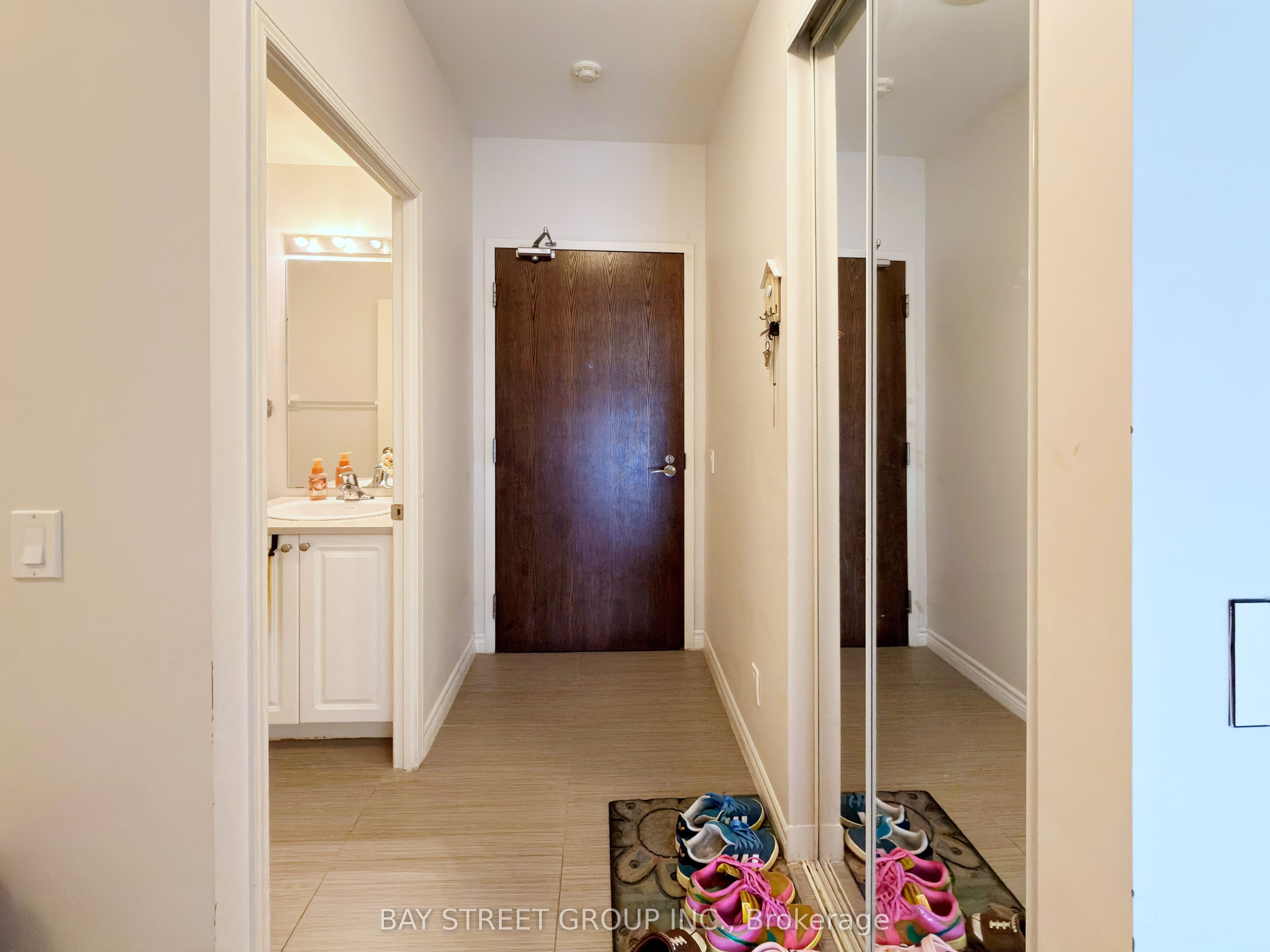 MLS #W12457412 image #12