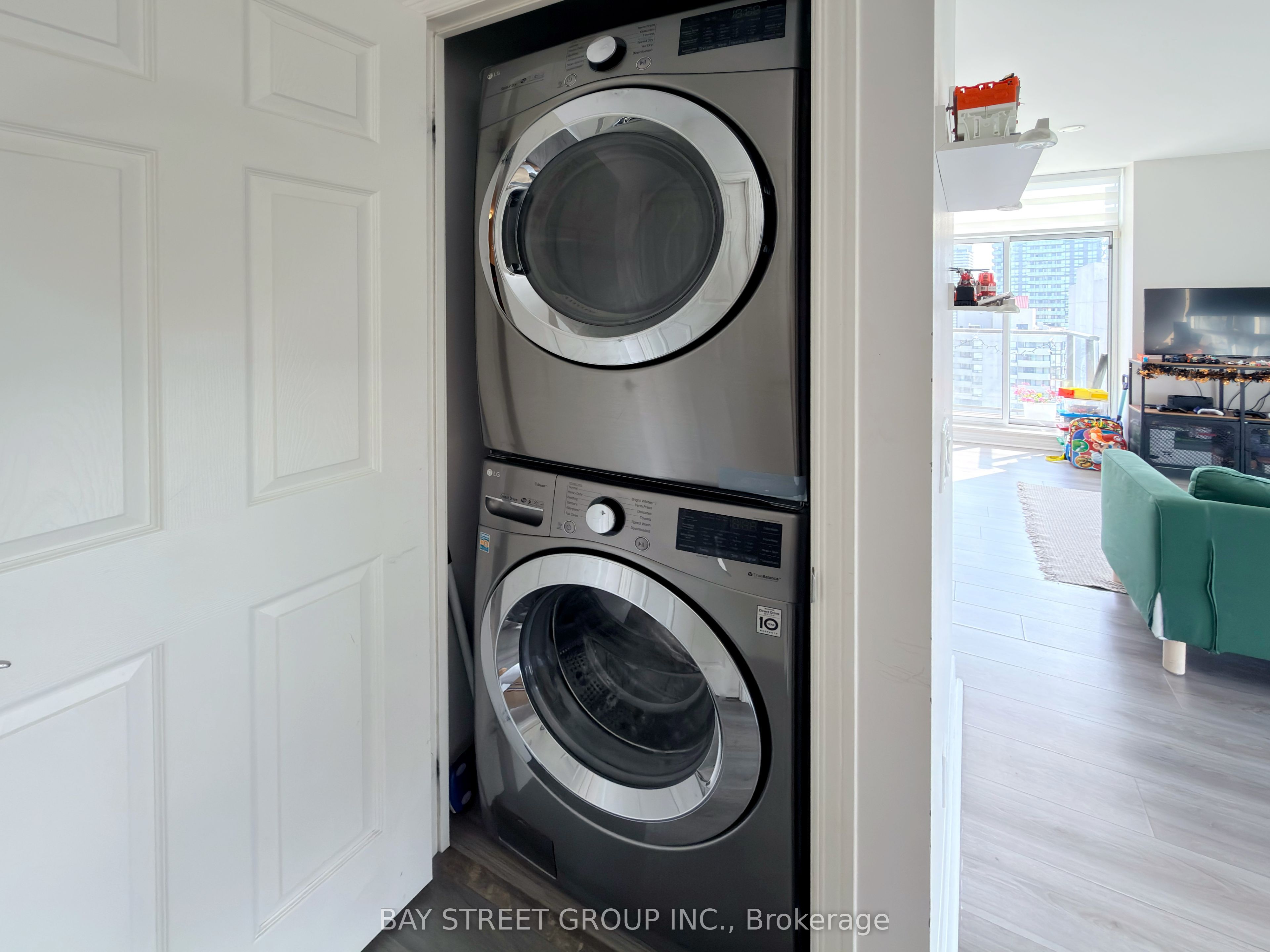 MLS #W12457412 image #15