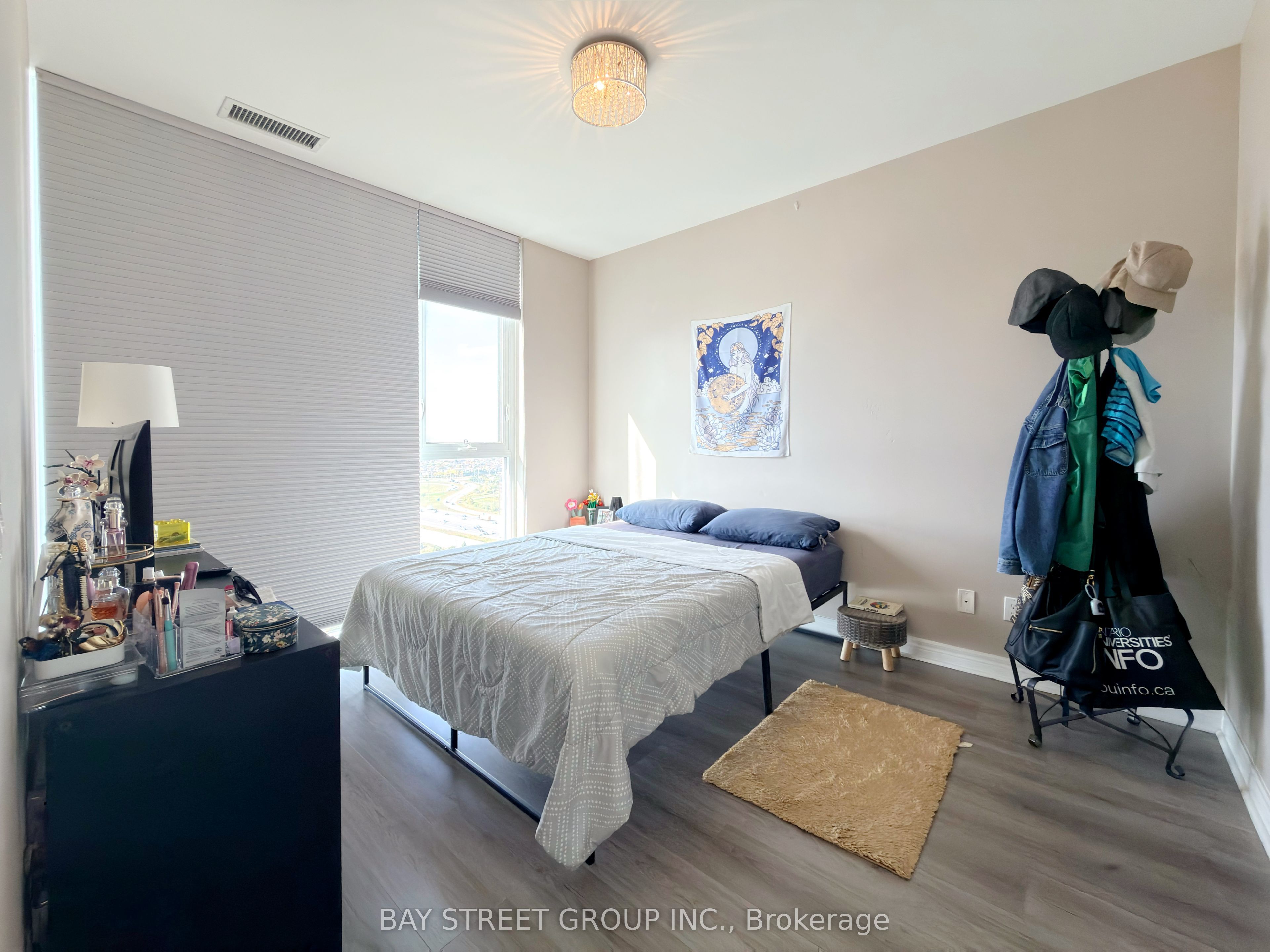 MLS #W12457412 image #6