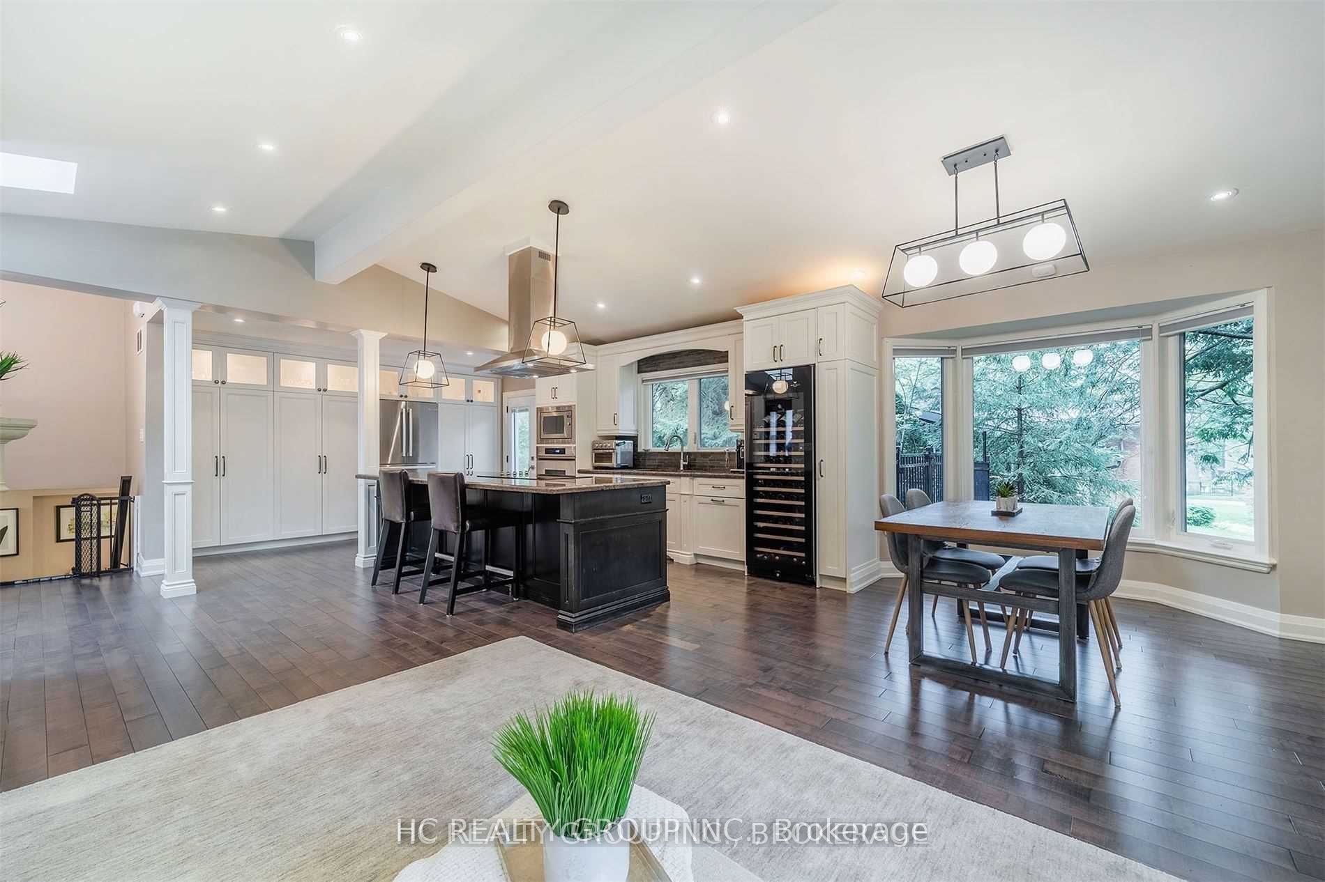 MLS #W12457900 image #10