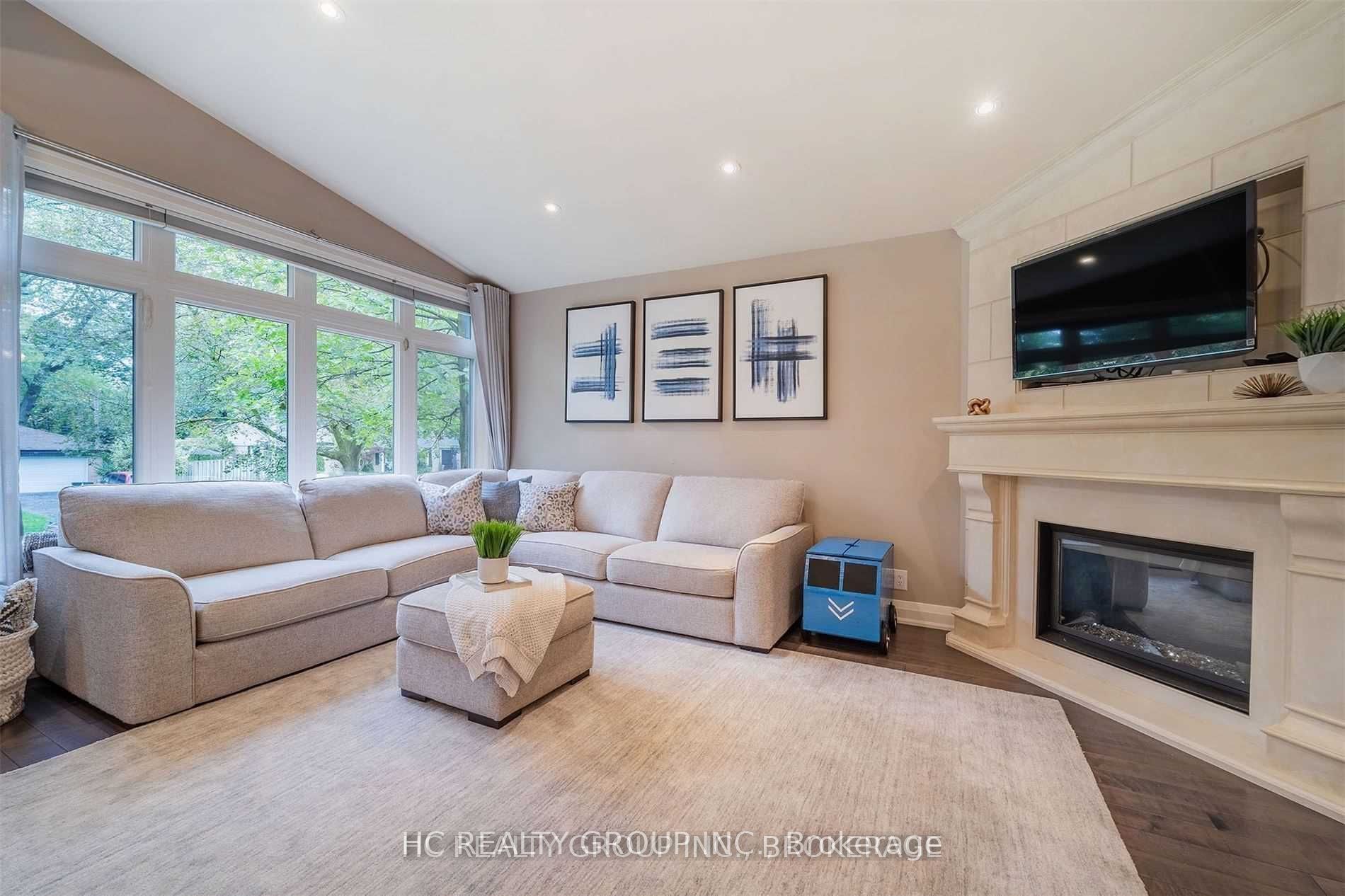 MLS #W12457900 image #16