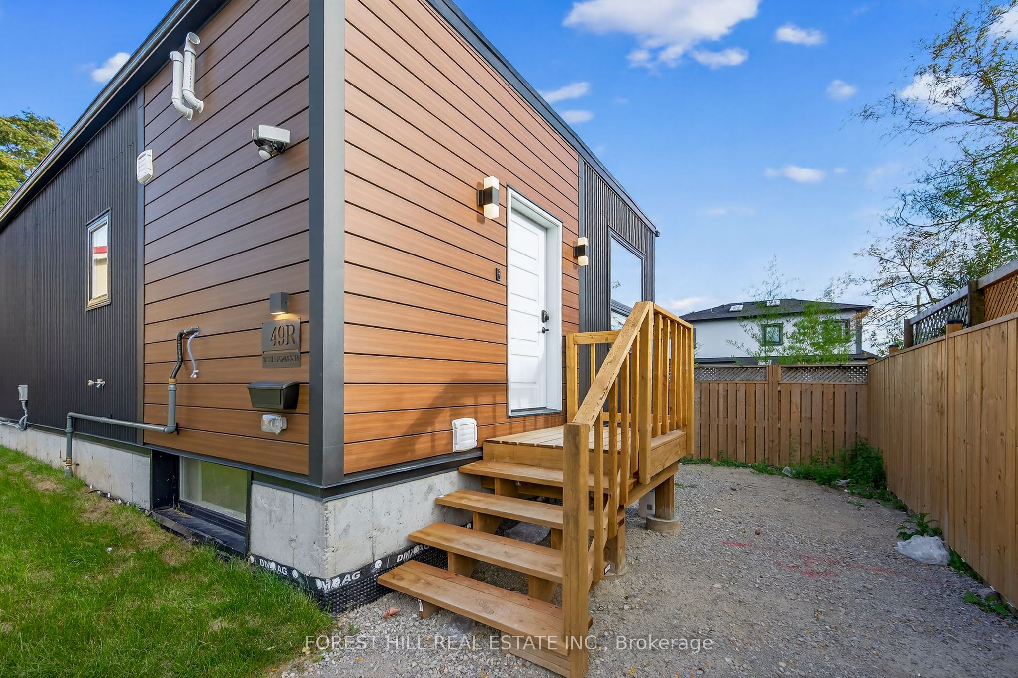 MLS #W12458083 image #2