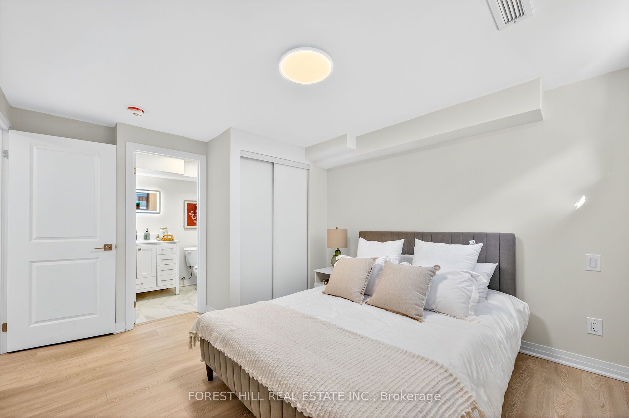 MLS #W12458083 image #26