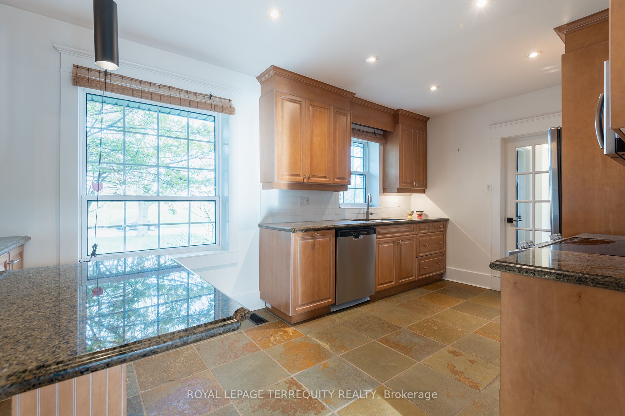 MLS #W12458811 image #10