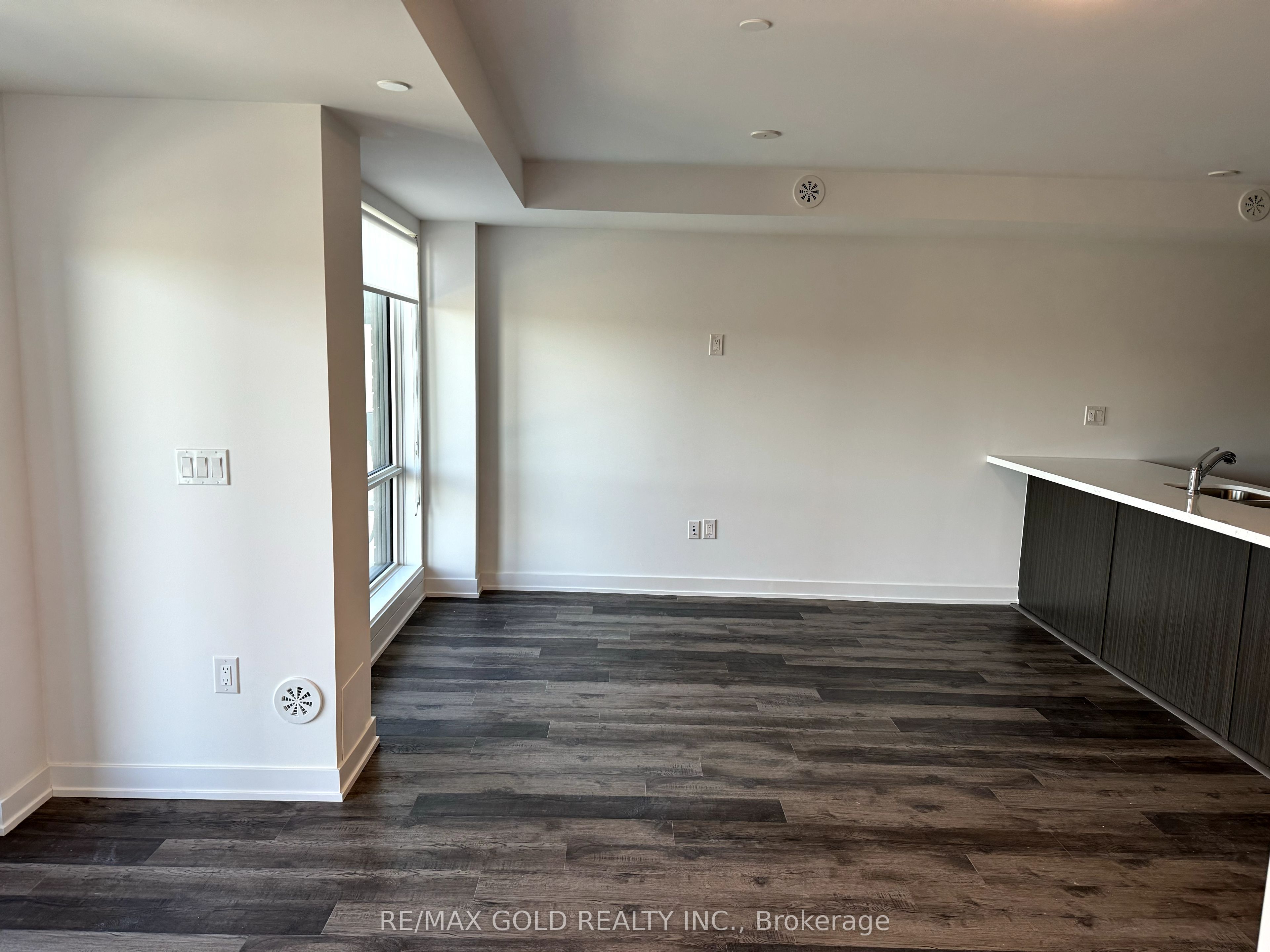 MLS #W12458886 image #2