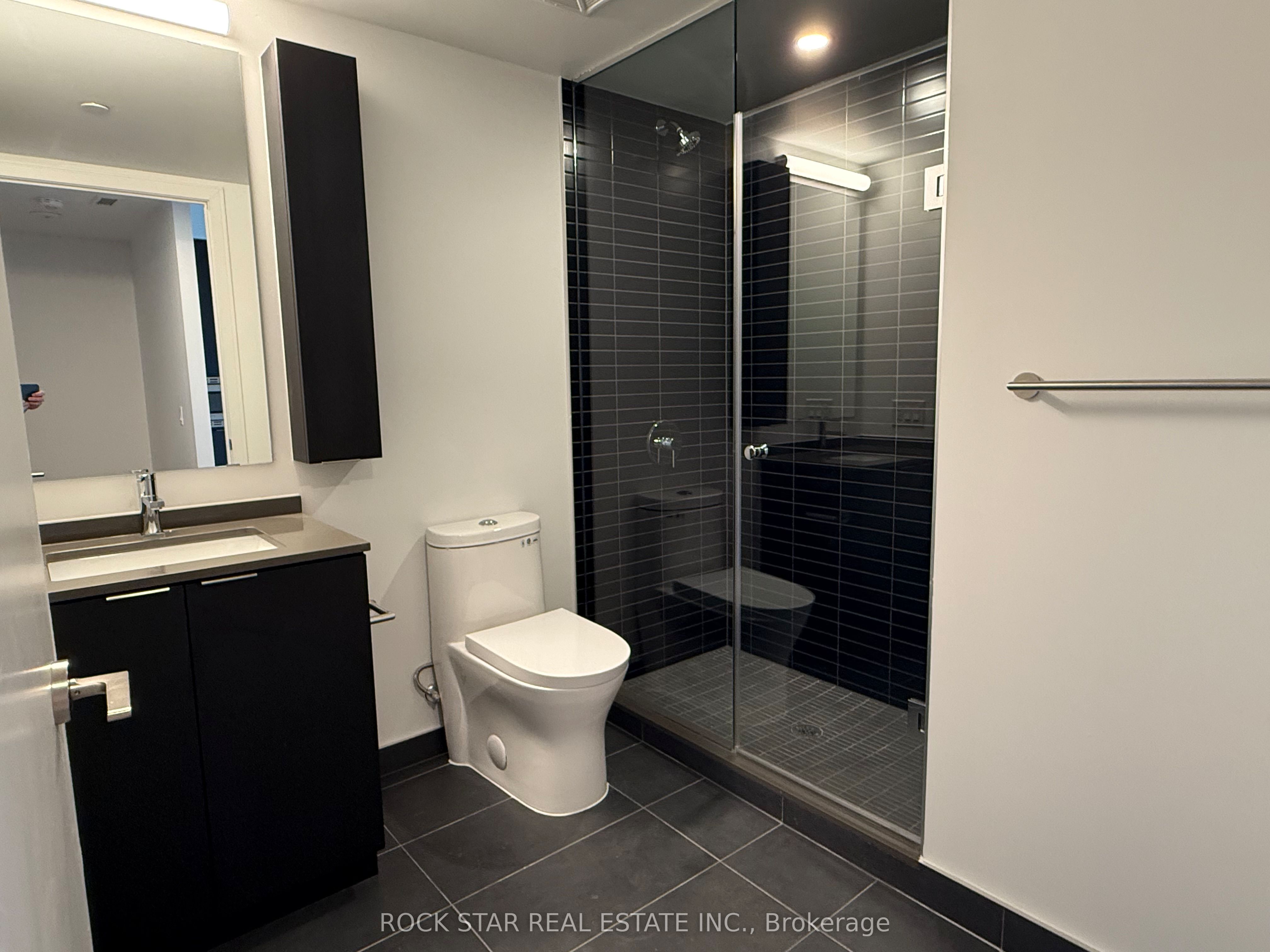 MLS #W12459284 image #2