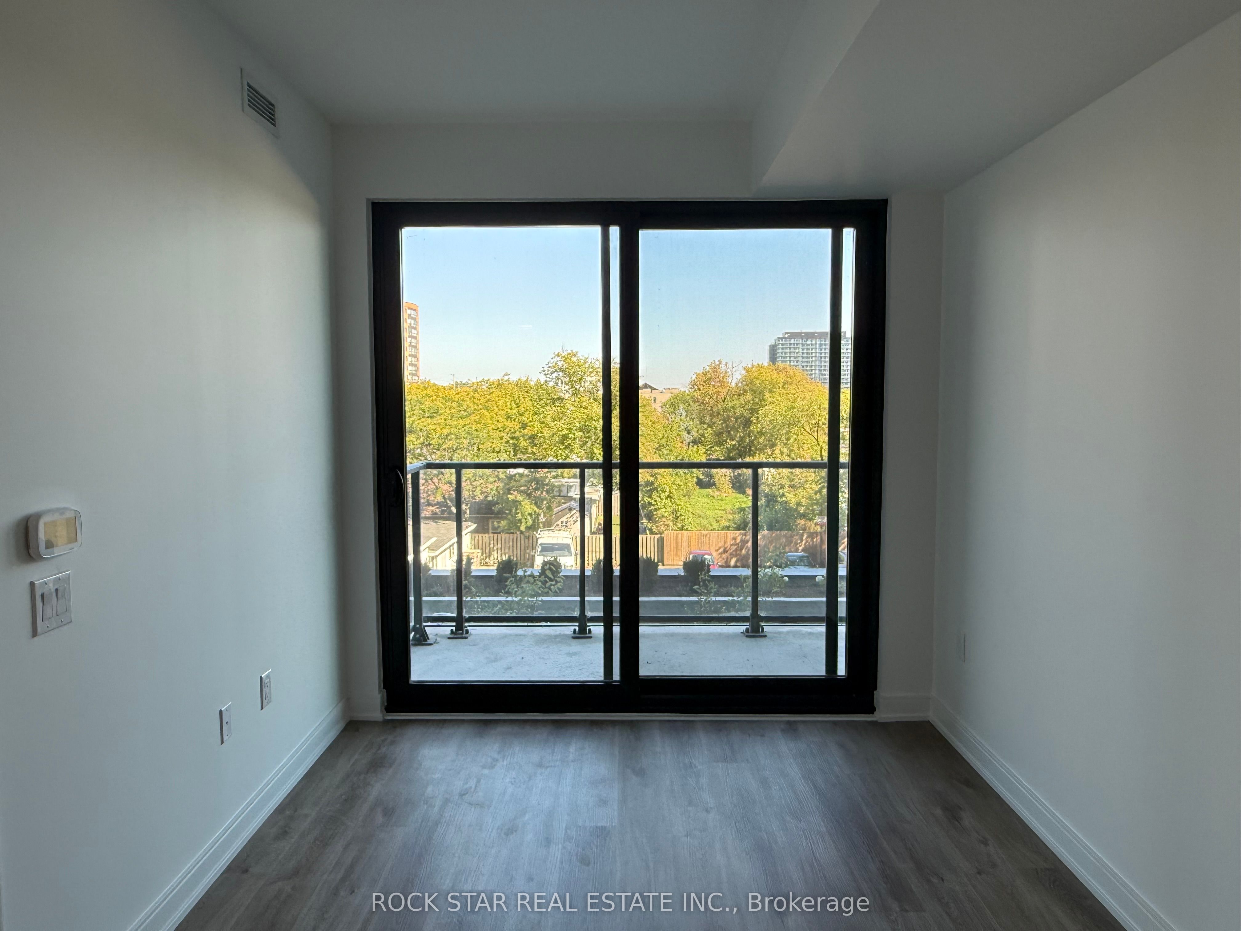 MLS #W12459284 image #5