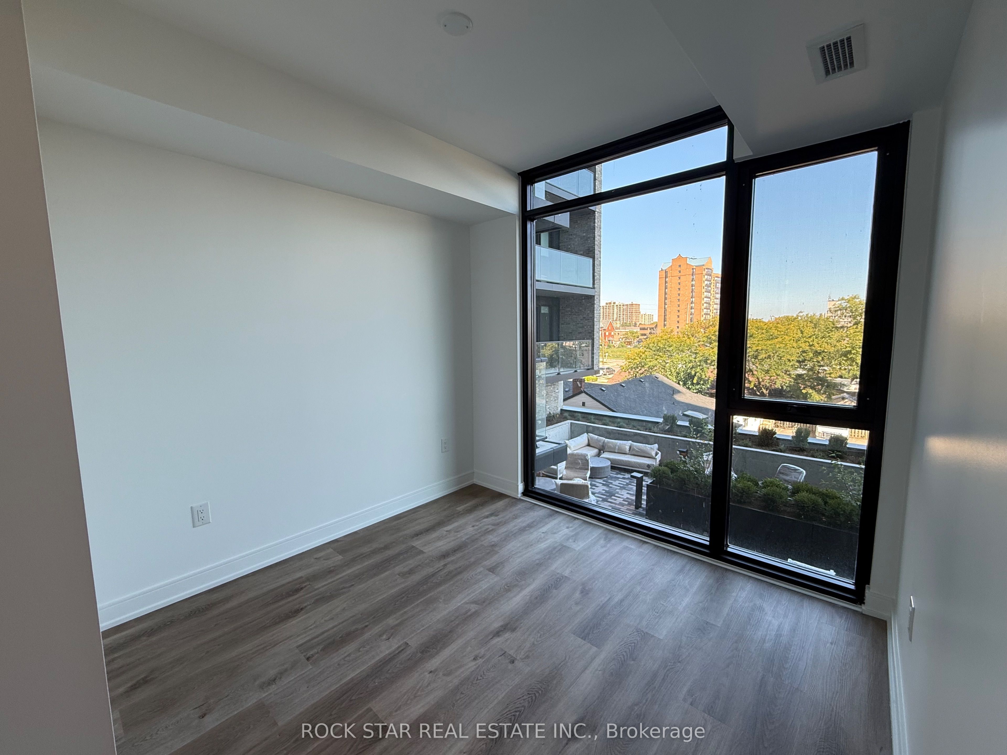 MLS #W12459284 image #7