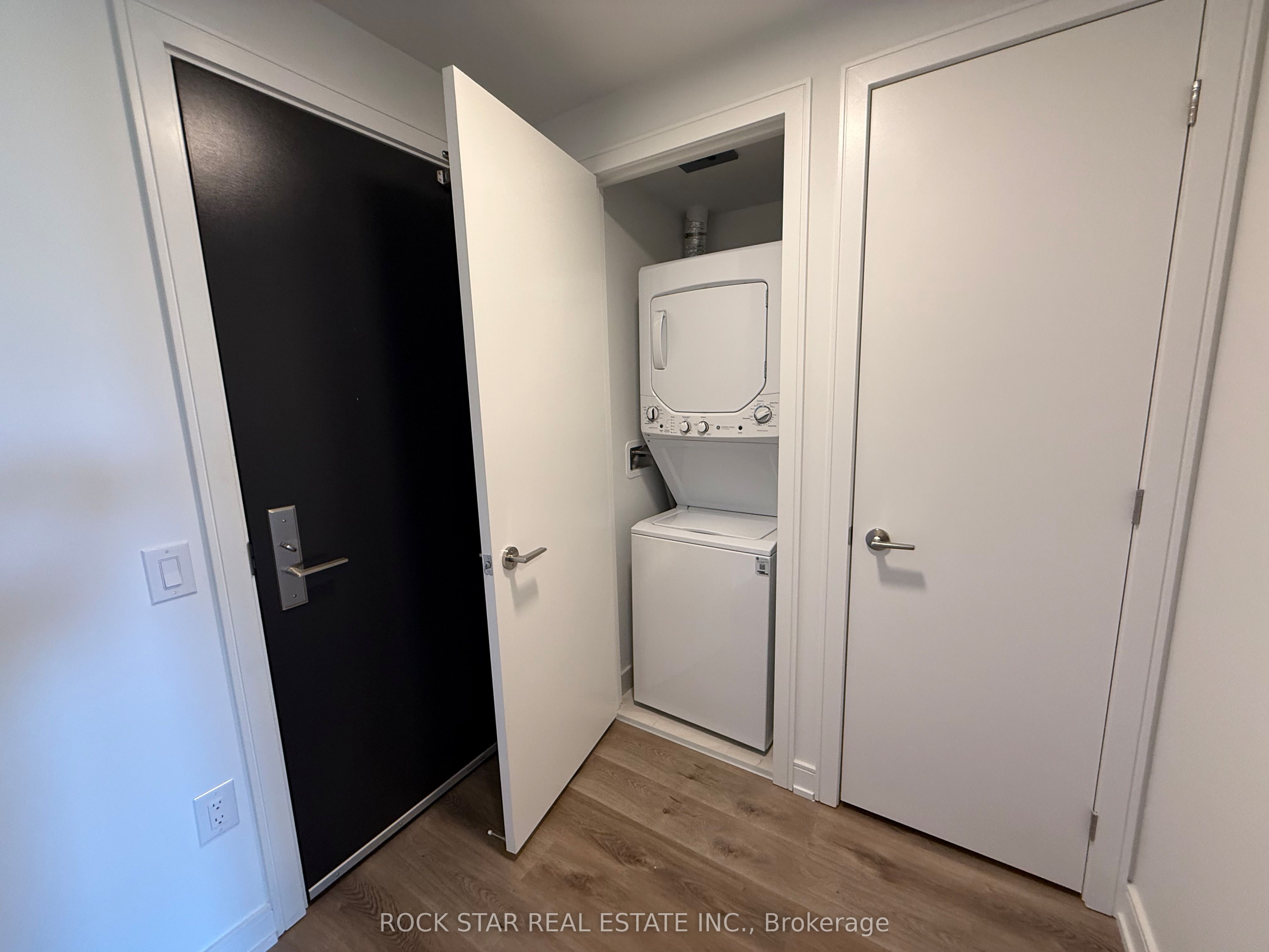 MLS #W12459284 image #9