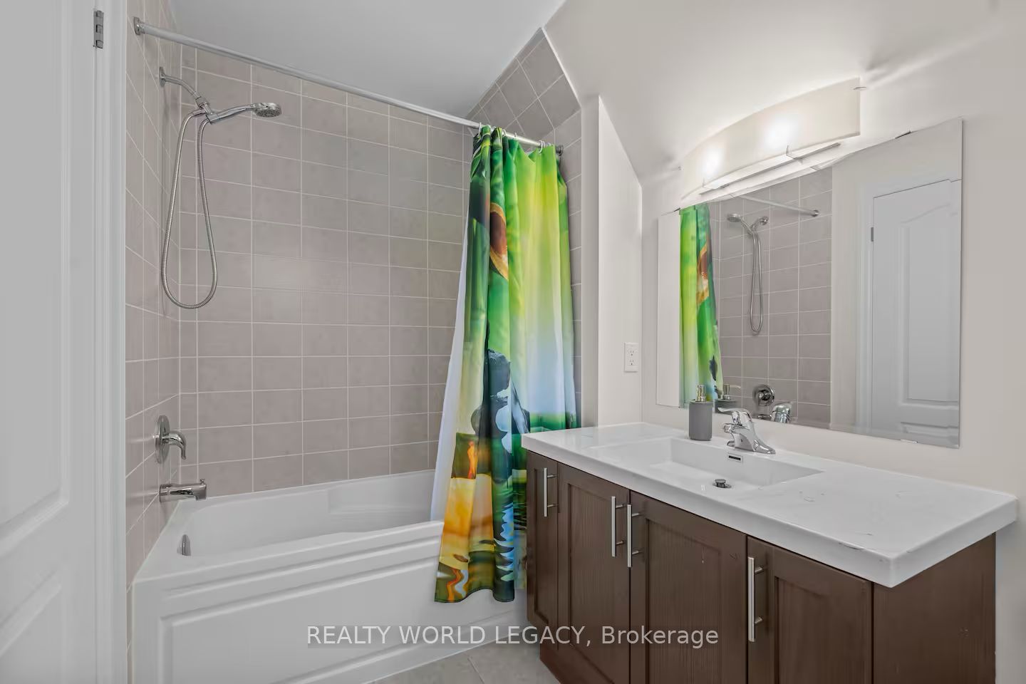 MLS #W12460028 image #11