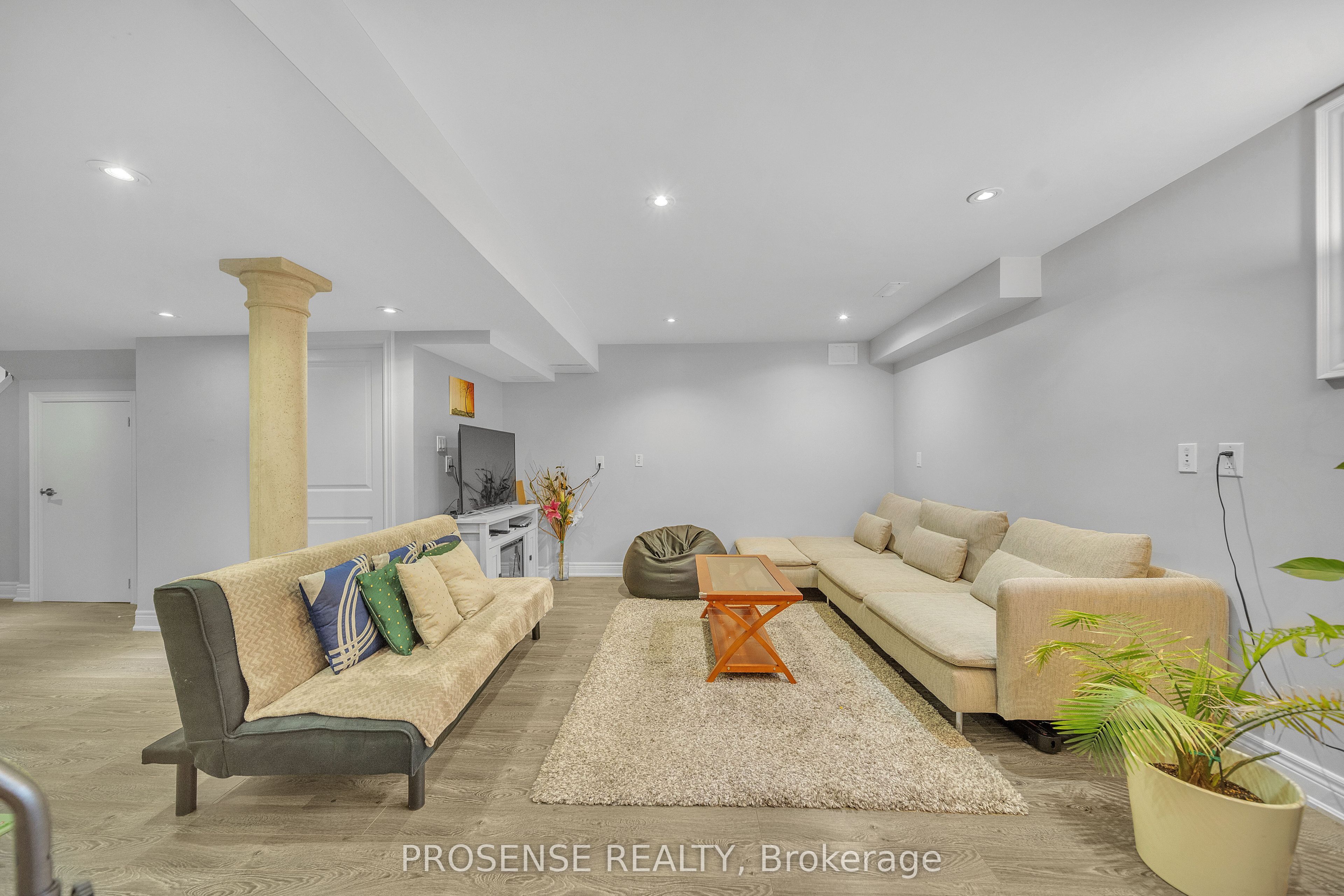 MLS #W12460249 image #30