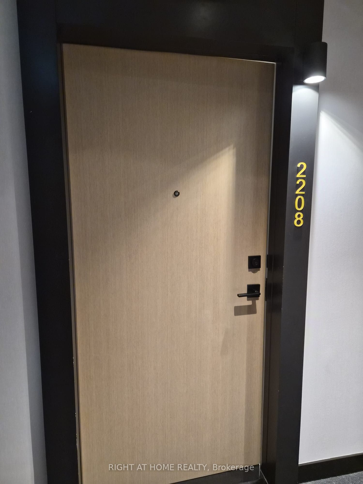 MLS #W12460403 image #1