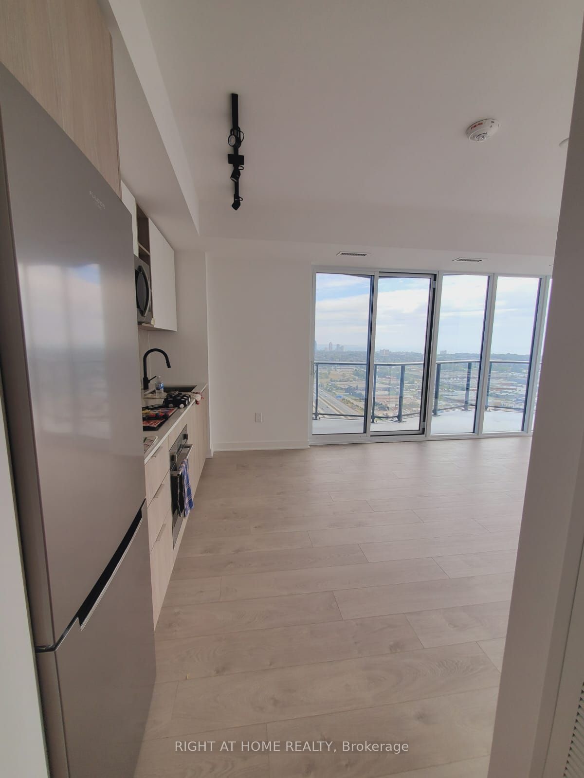 MLS #W12460403 image #11