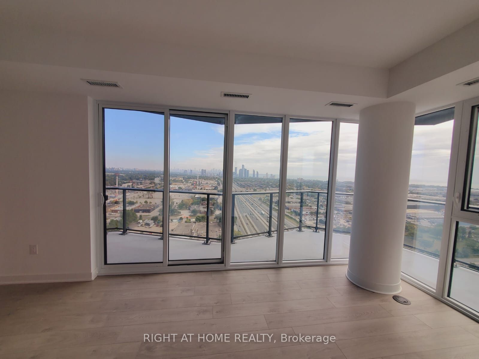 MLS #W12460403 image #17