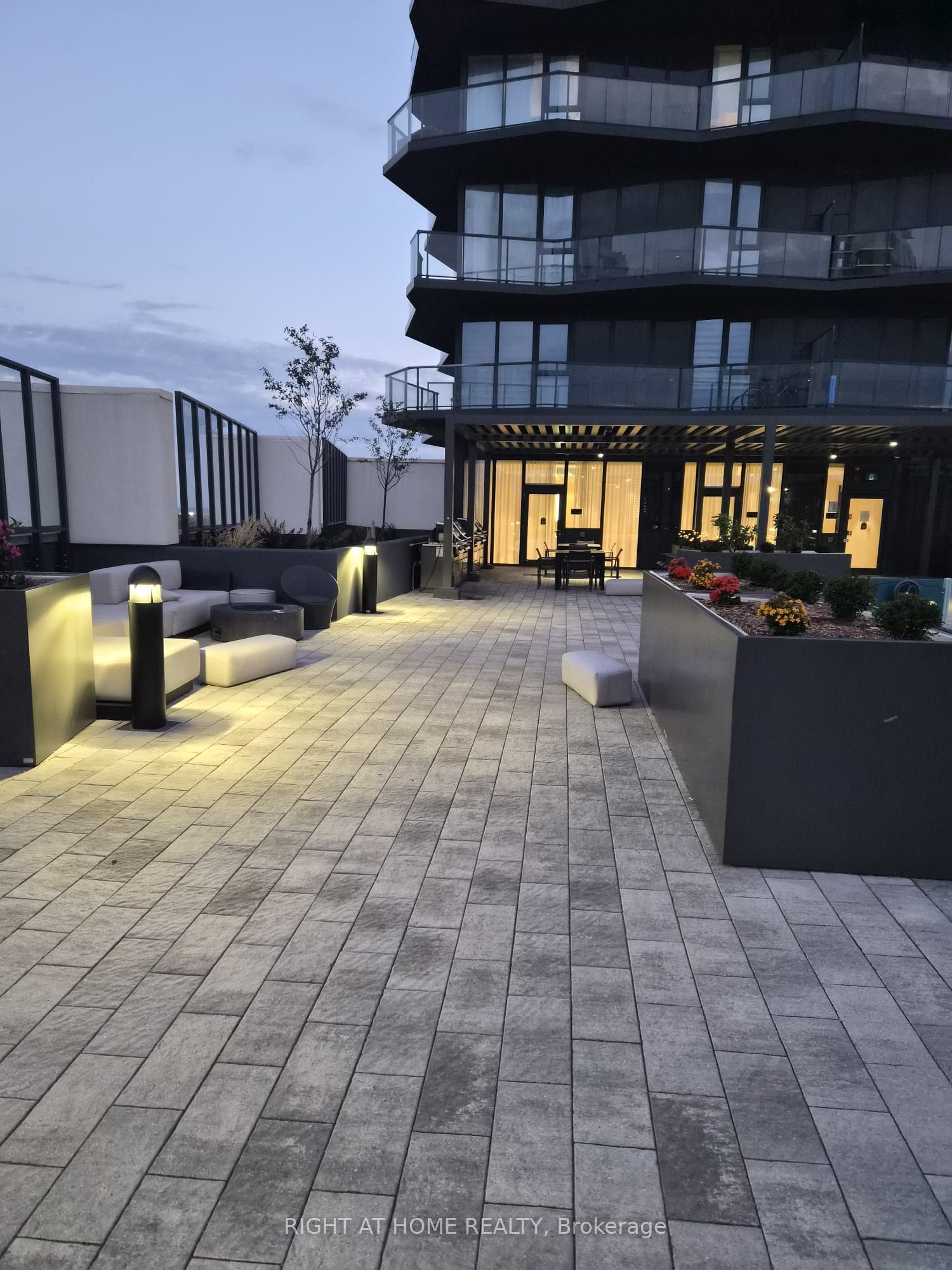 MLS #W12460403 image #21