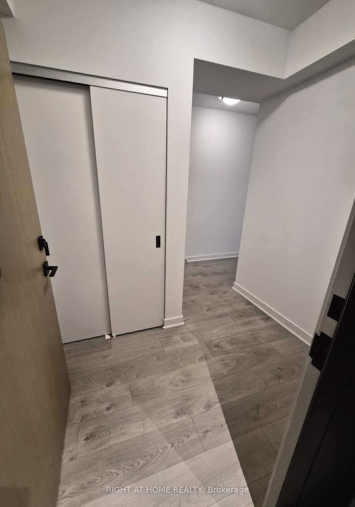 MLS #W12460403 image #3